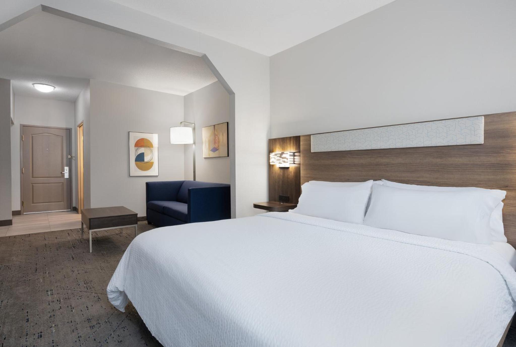 Standard King Room - Photo 1