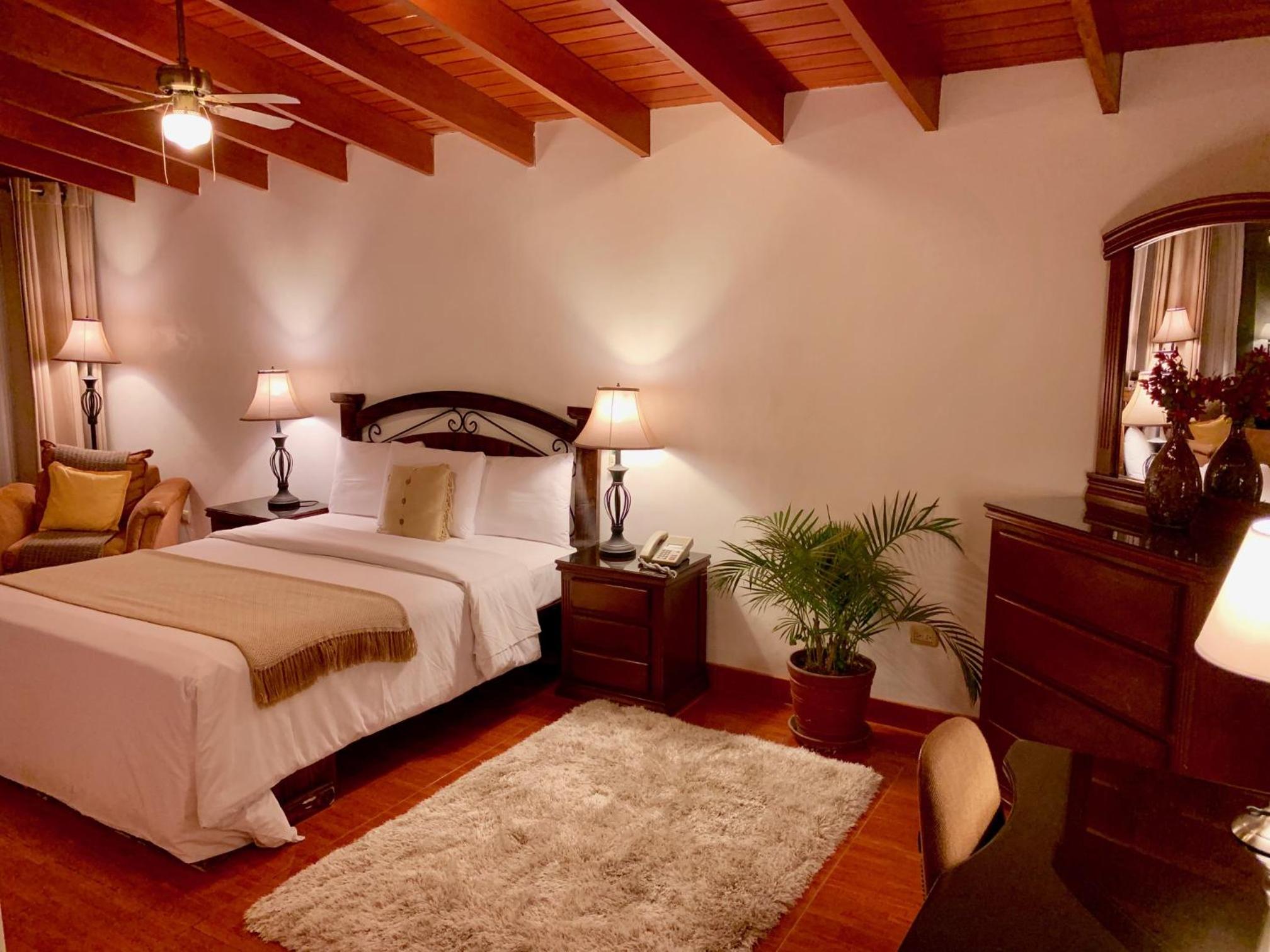 Junior Suite with Garden View - Photo 14