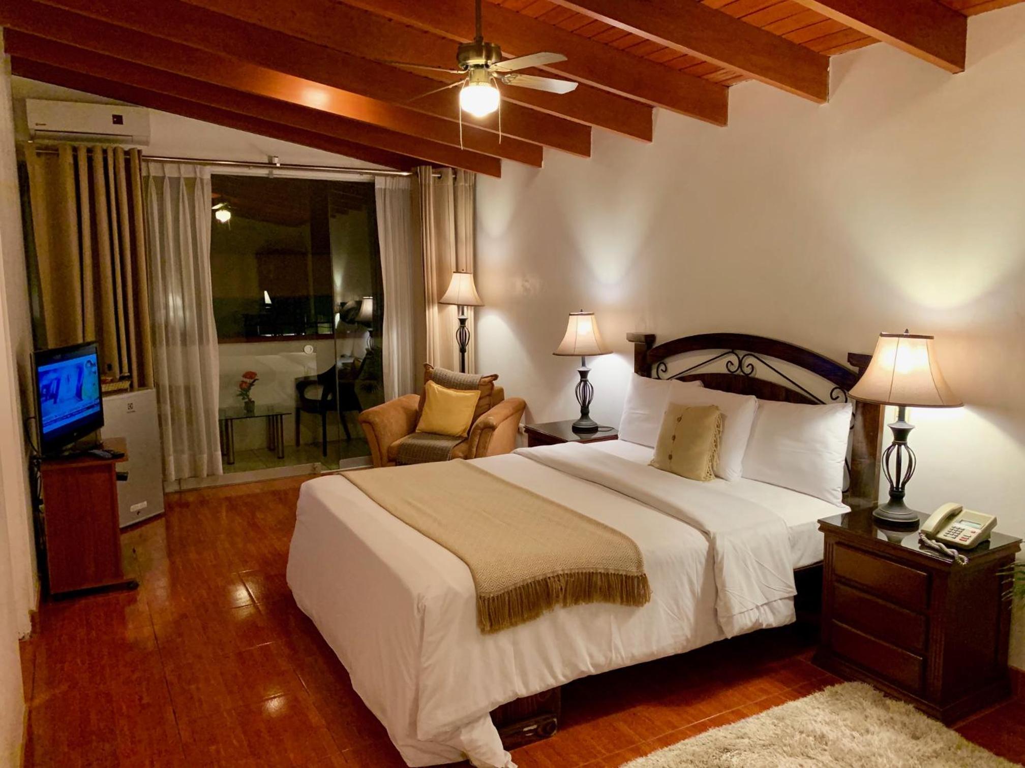 Junior Suite with Garden View - Photo 15