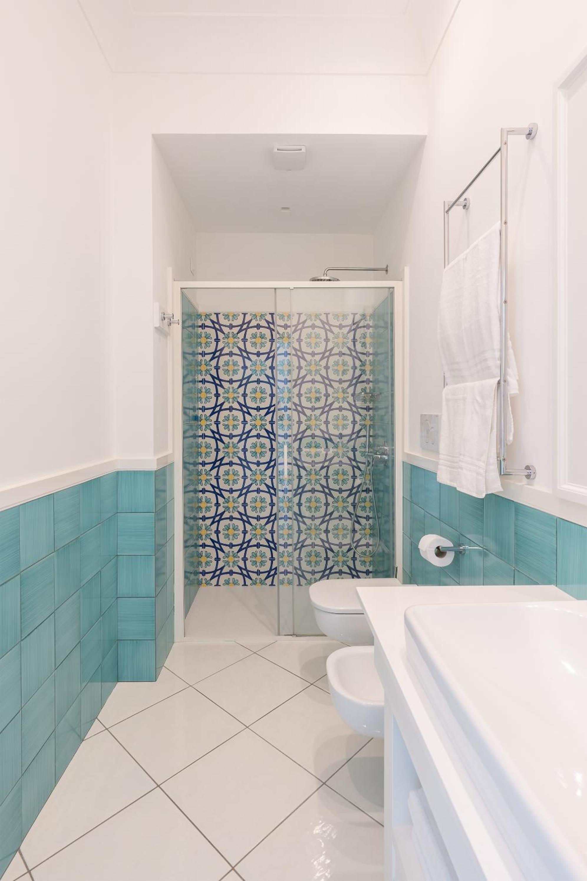Double or Twin Room with City View photo 2