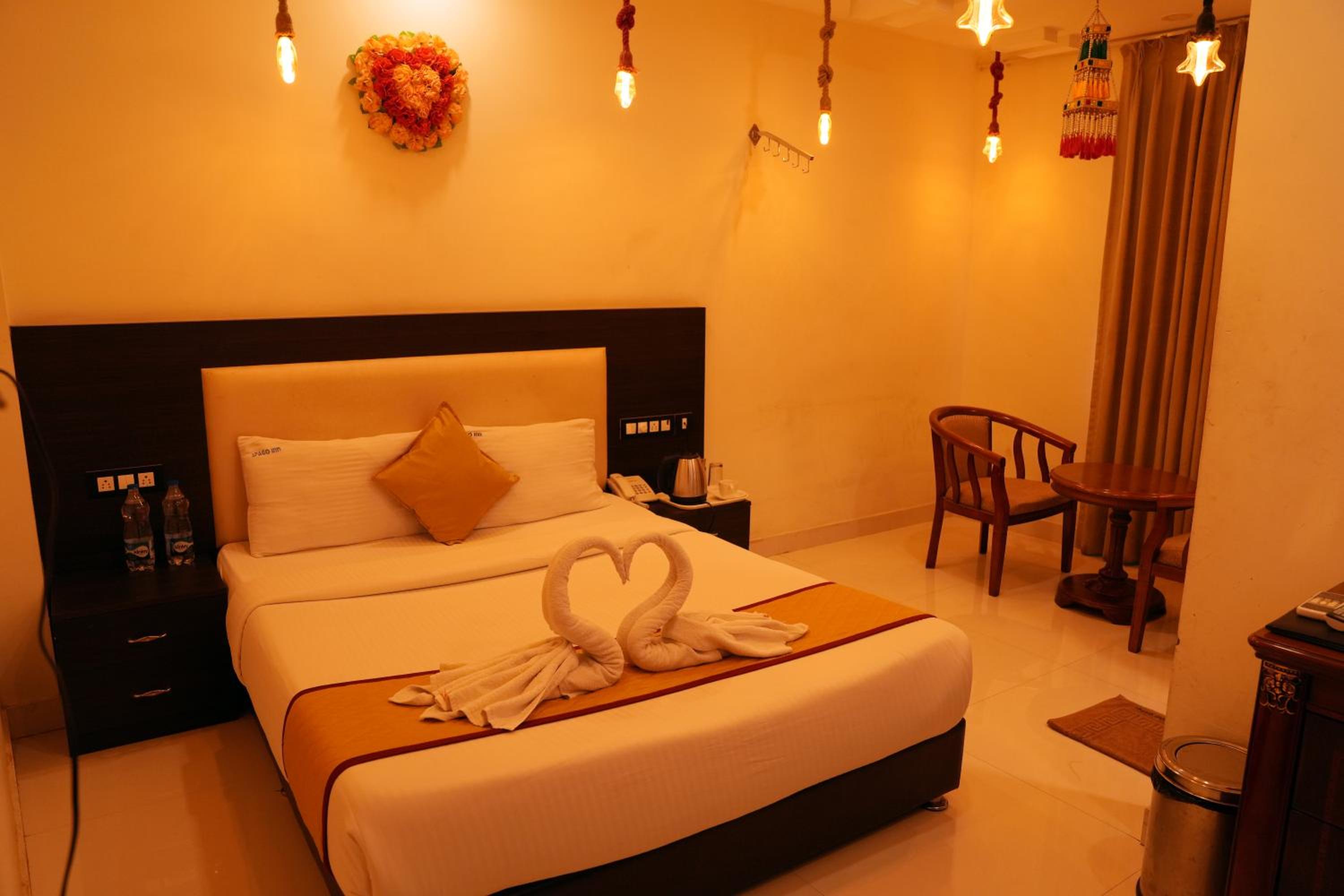 Deluxe Room - Photo 5