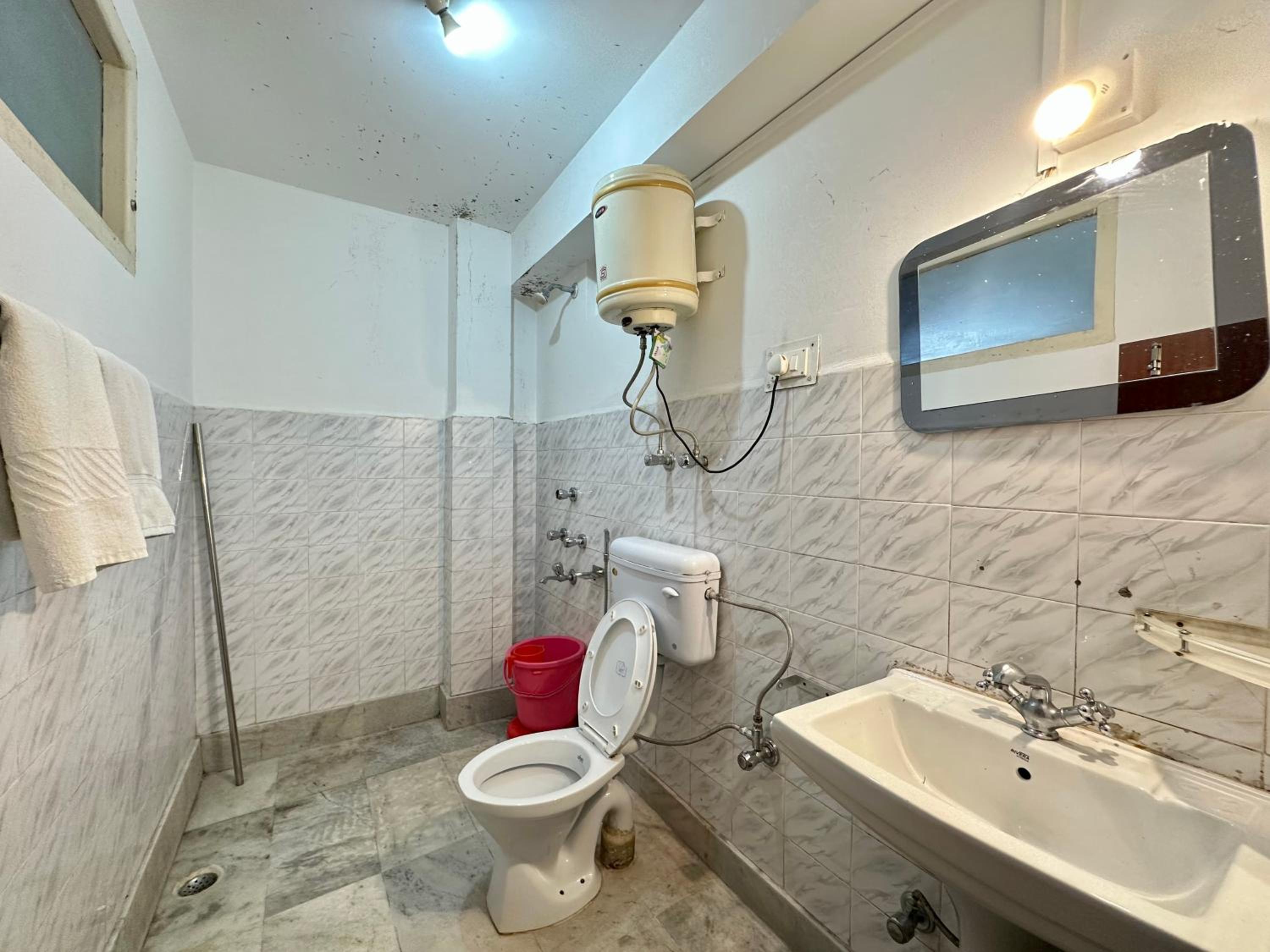 Deluxe Double Room with Balcony photo 2