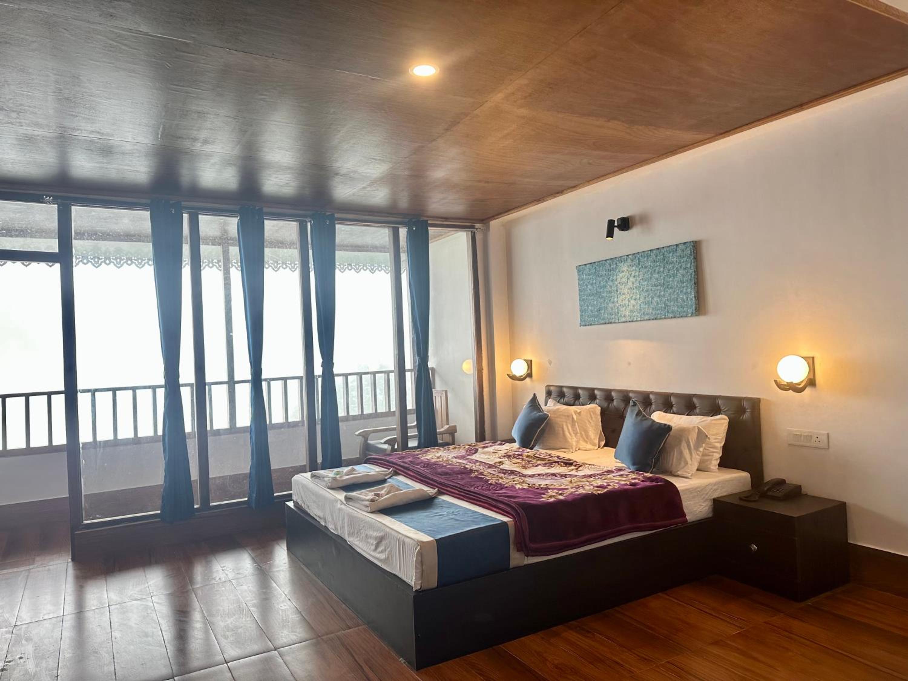 Executive Suite photo 2