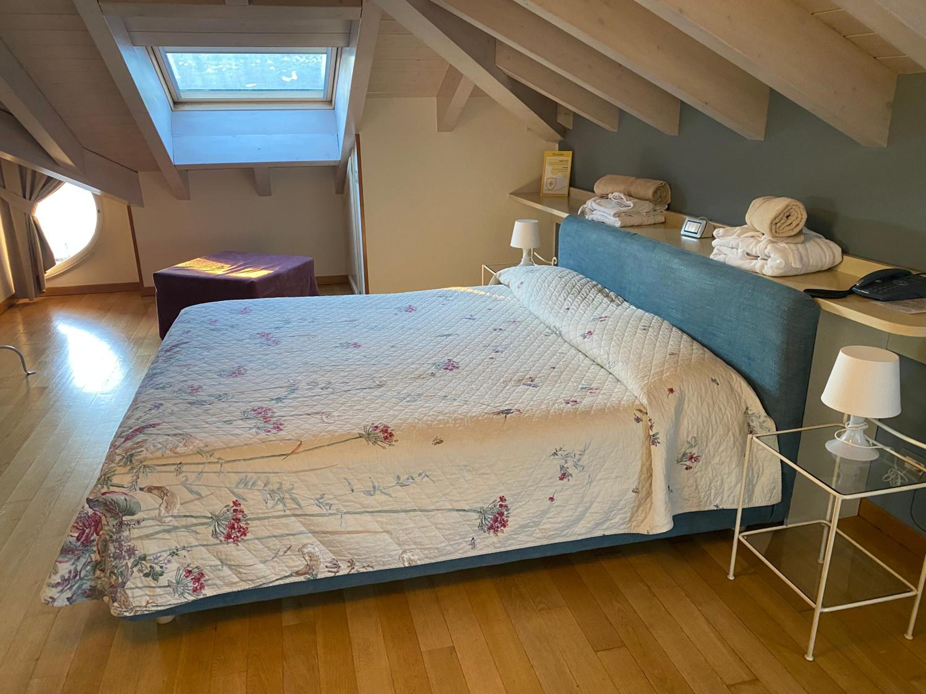Superior Double Room with Hot Tub photo 2