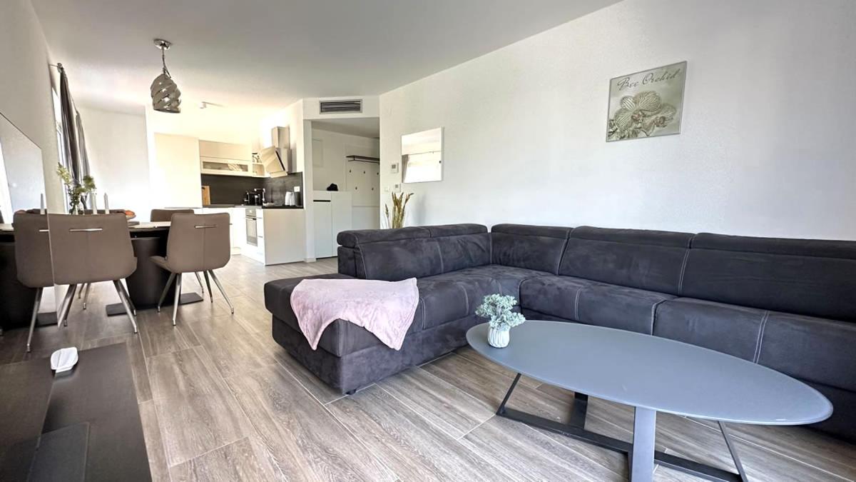 Three-Bedroom Apartment with View photo 1