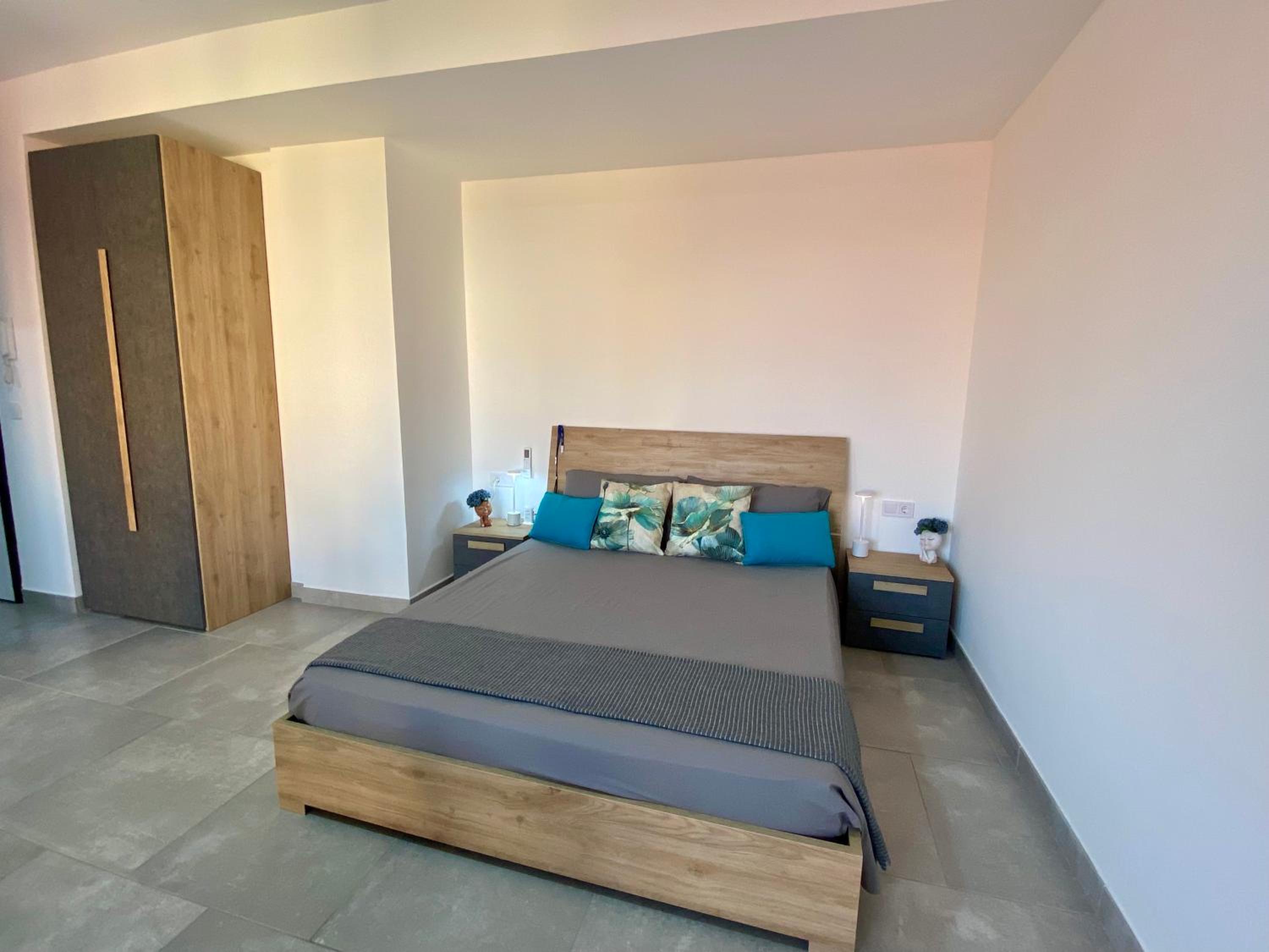 Studio Apartment photo 1