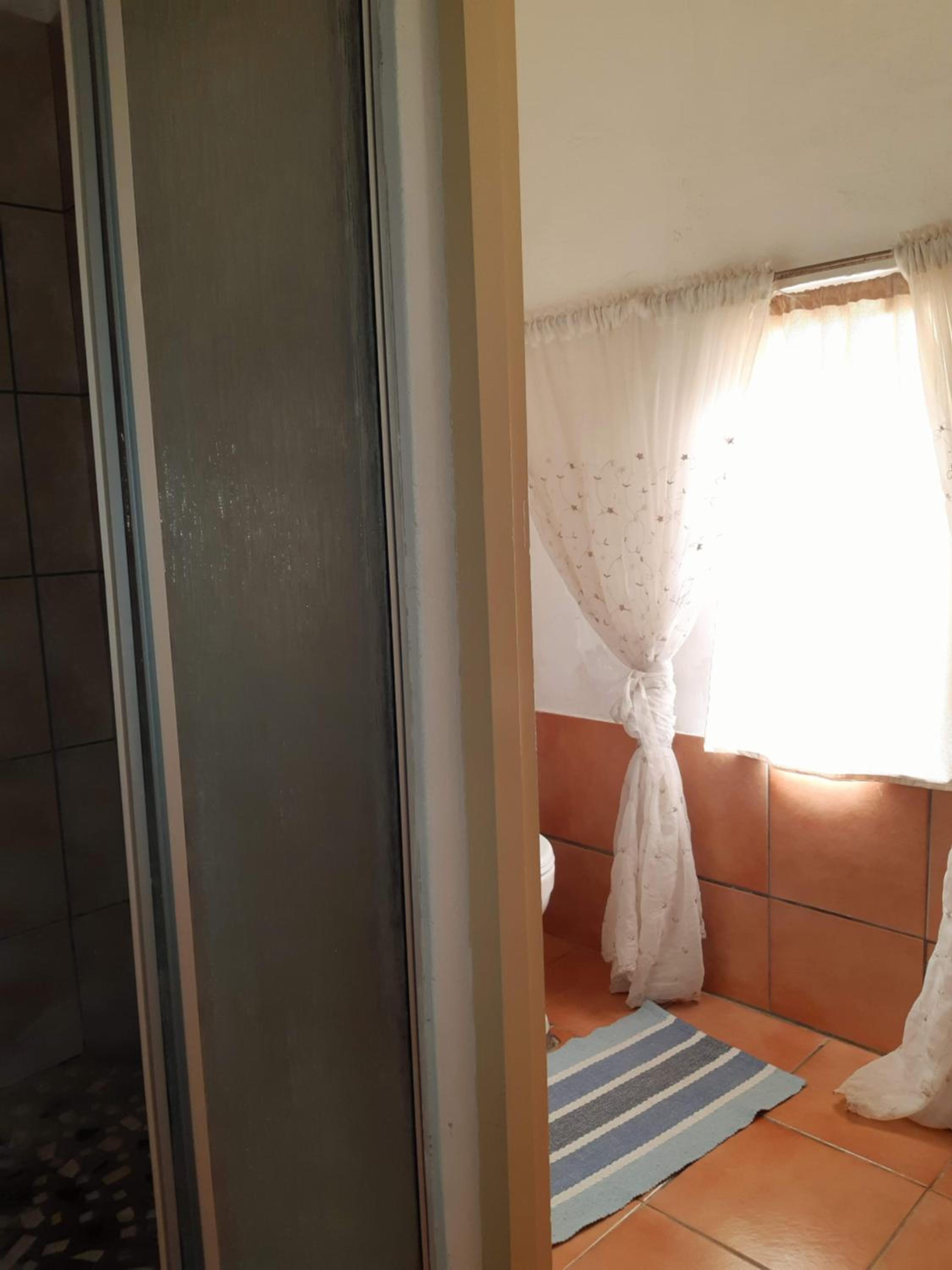 Budget Double Room photo 2
