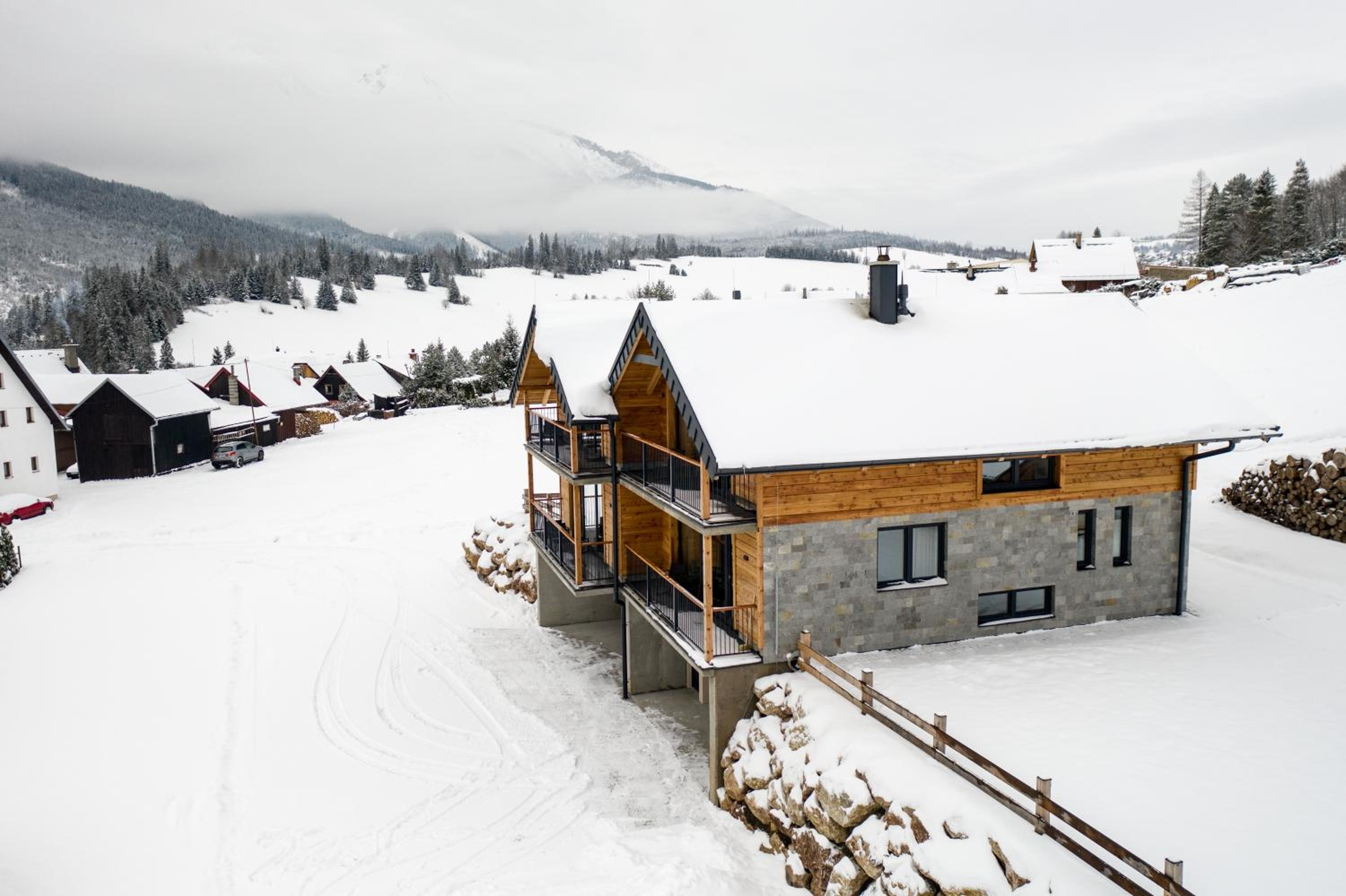 Three-Bedroom Chalet photo 3