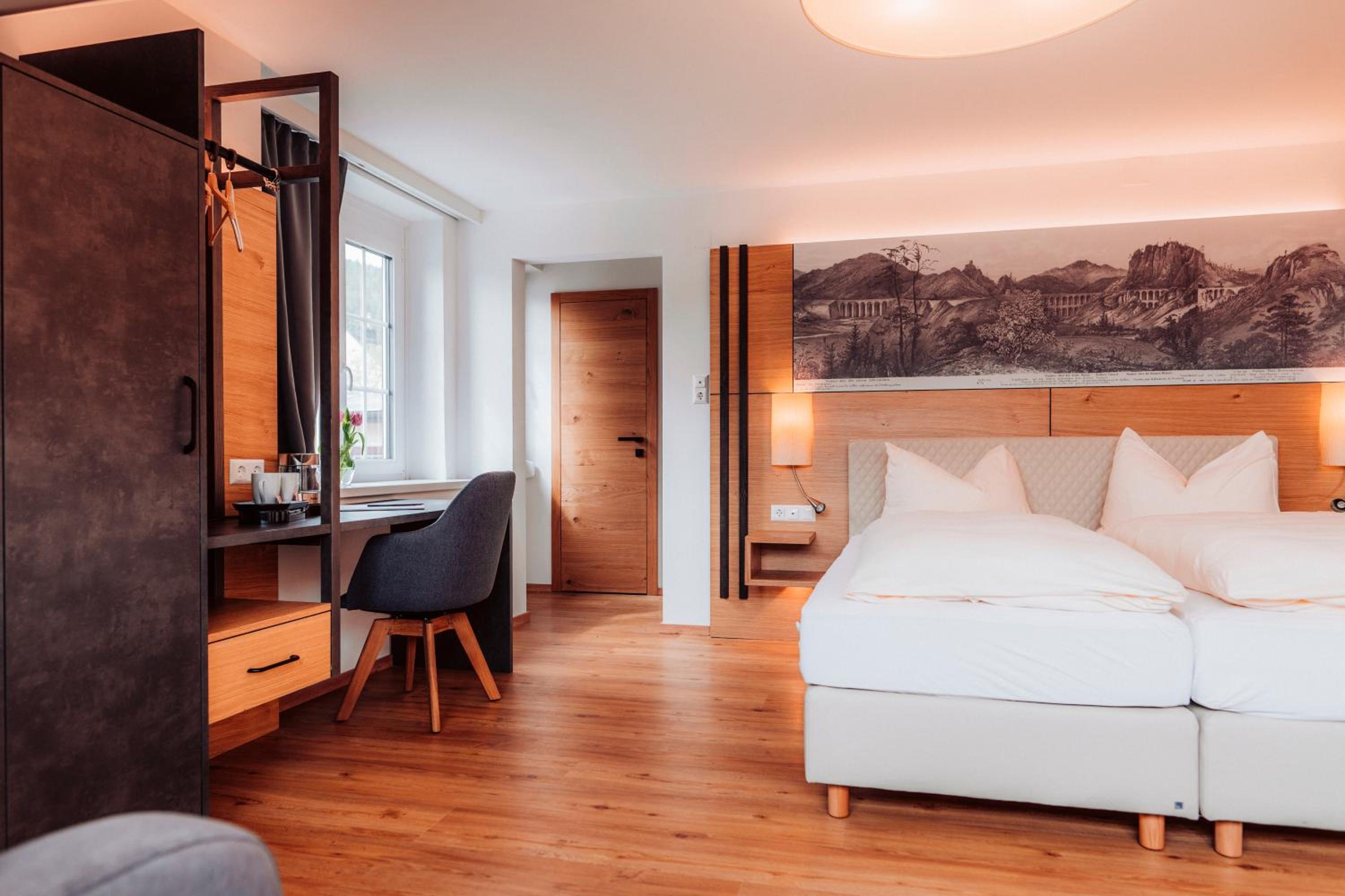 Double Room with Balcony or Terrace - Photo 4