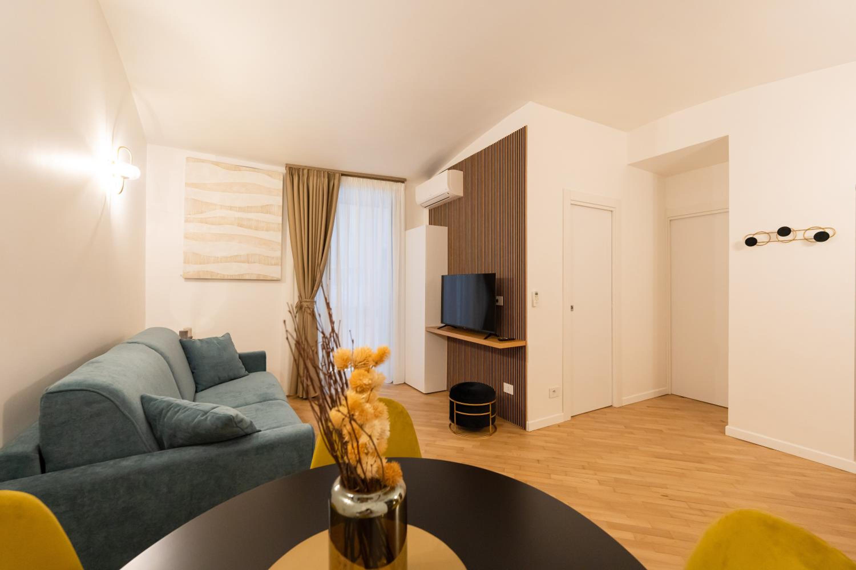 One-Bedroom Apartment