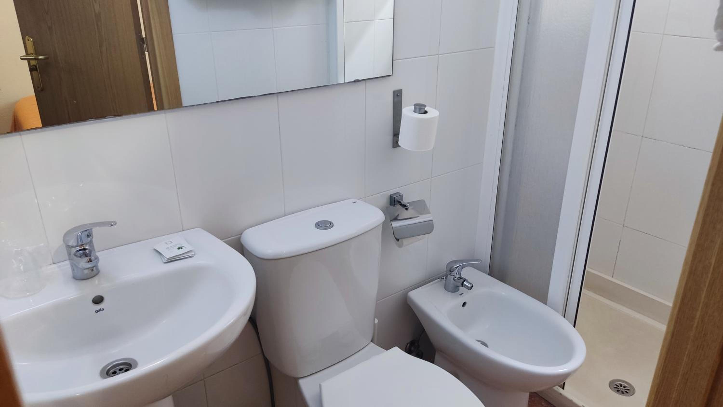 Single Room photo 3