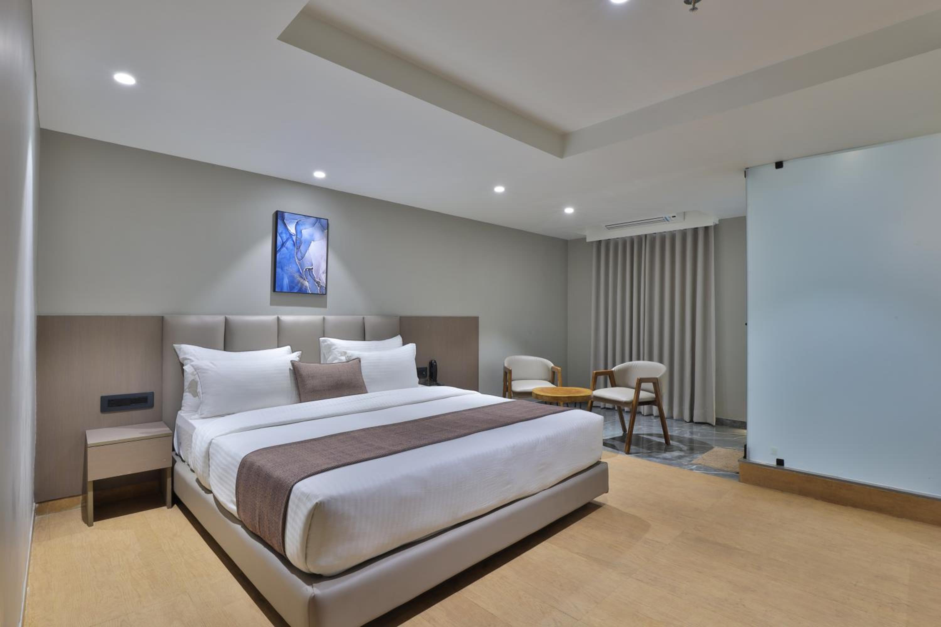 Superior King Room