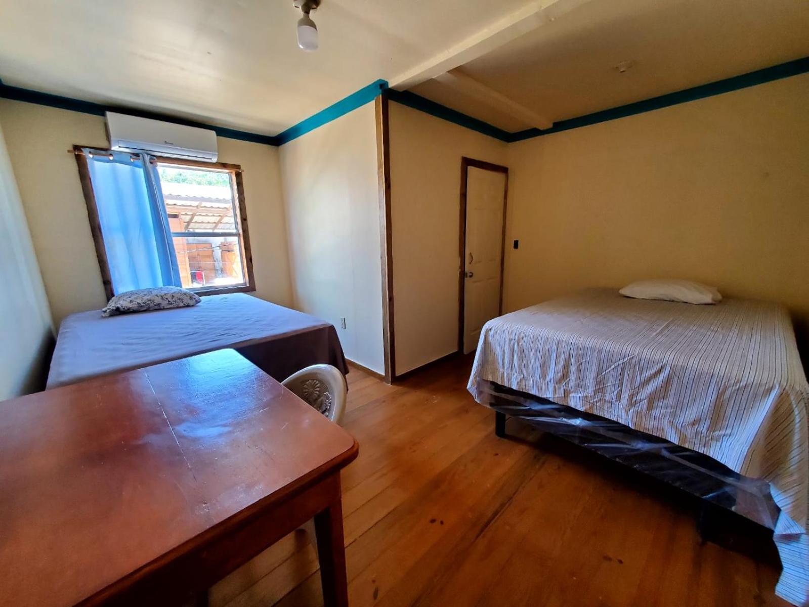 Standard Queen Room with Two Queen Beds photo 2