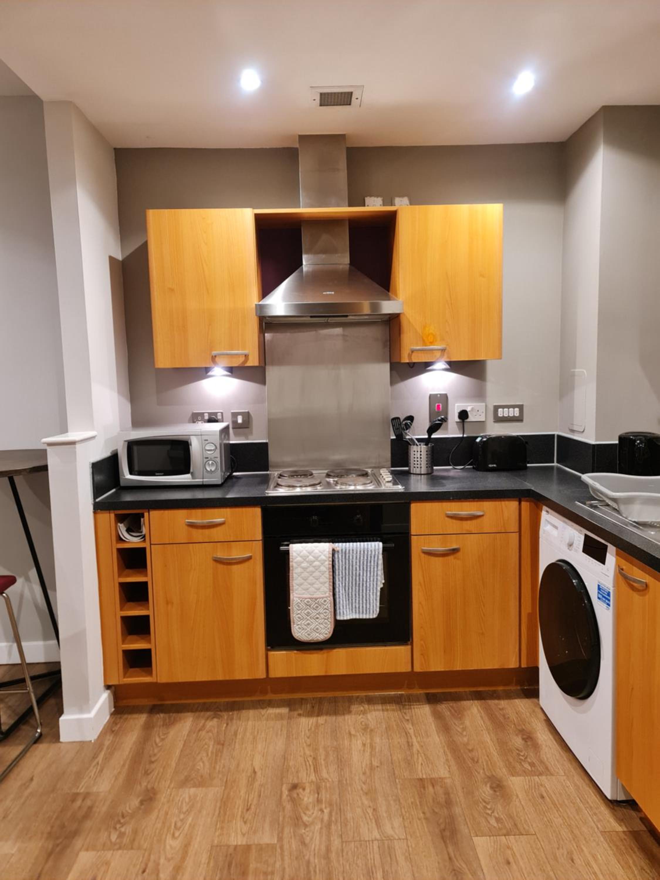 One-Bedroom Apartment - Photo 6