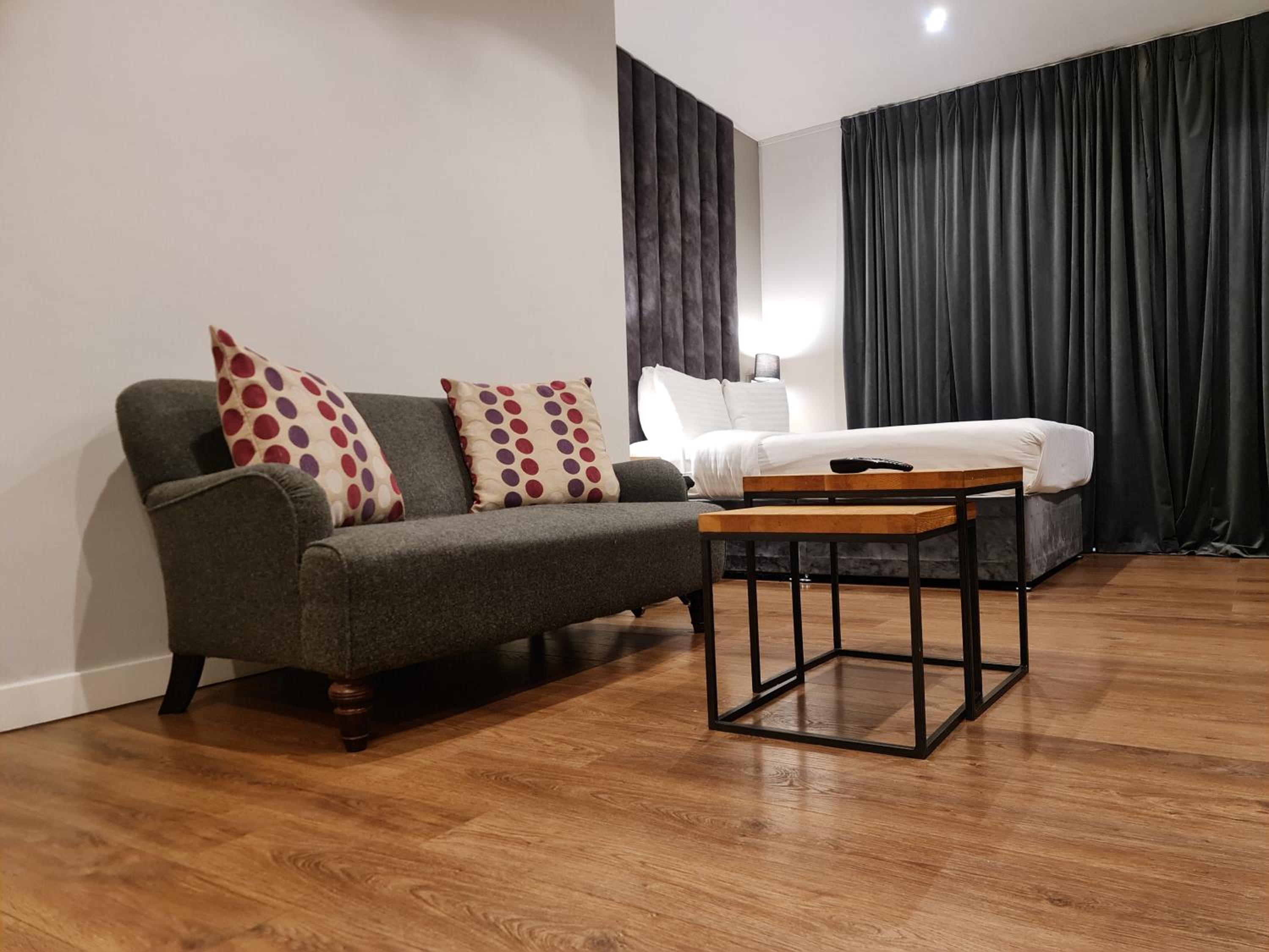 One-Bedroom Apartment - Photo 7