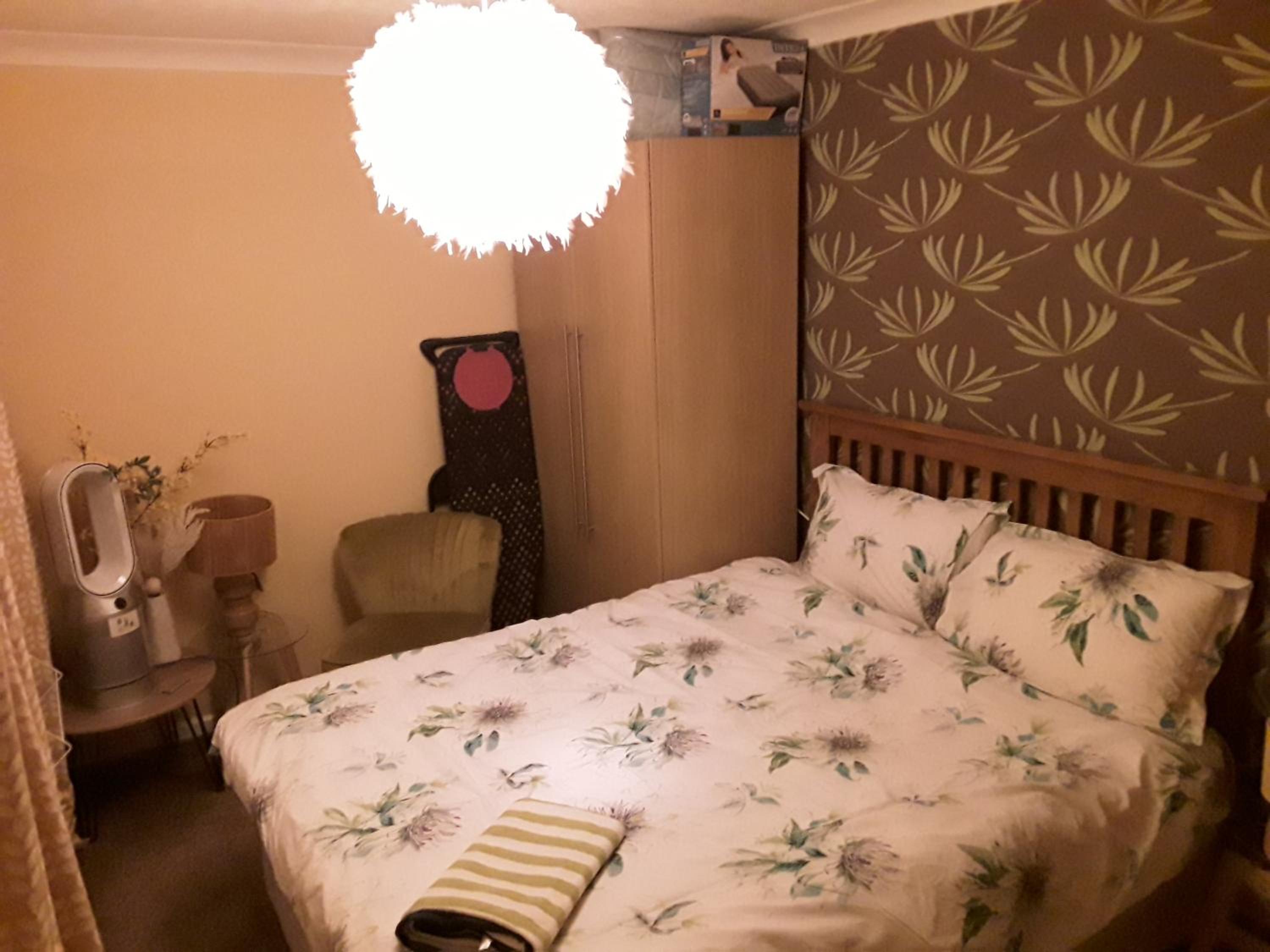 Double Room with Shared Bathroom photo 3