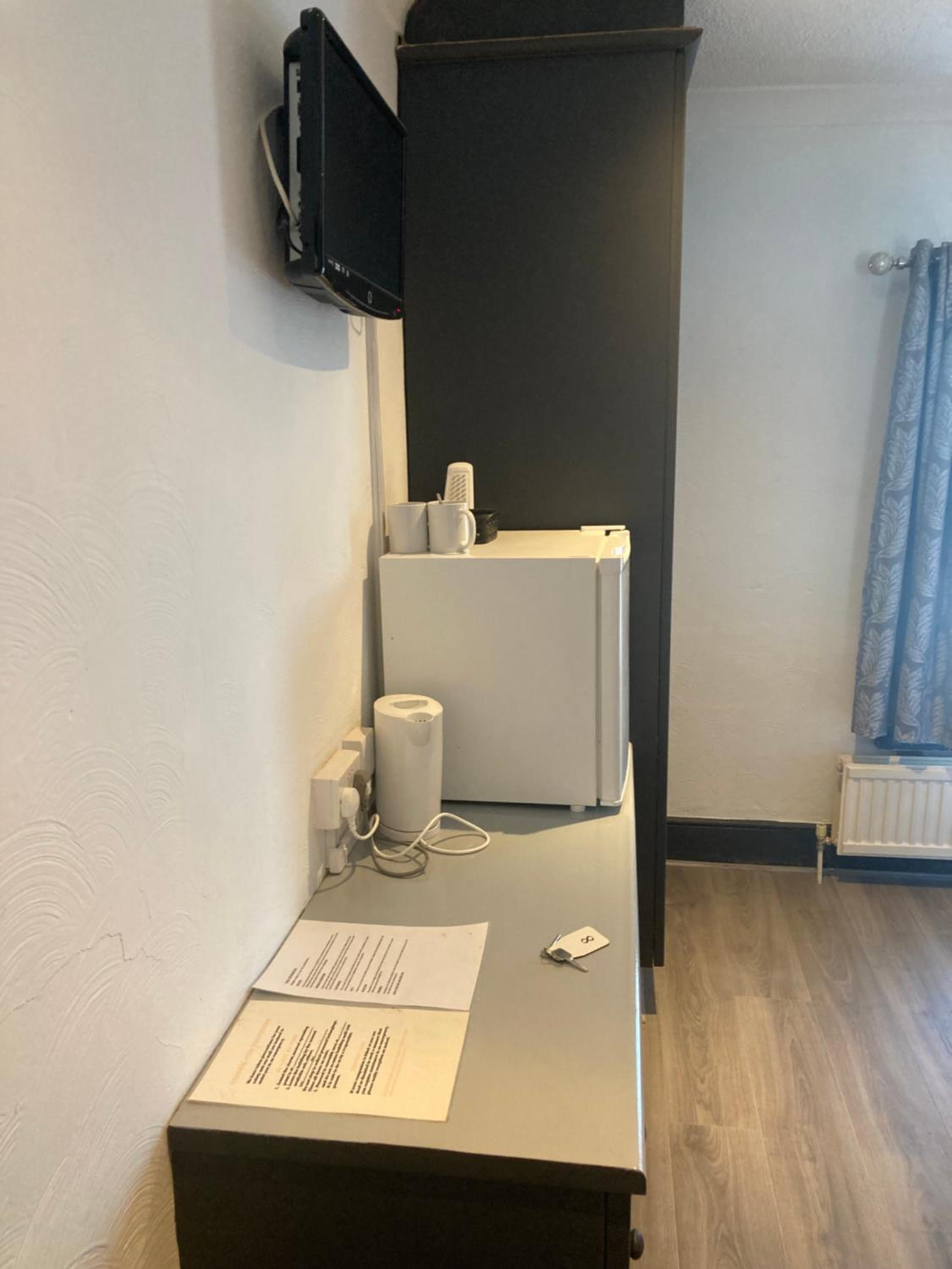 Double Room - Photo 7