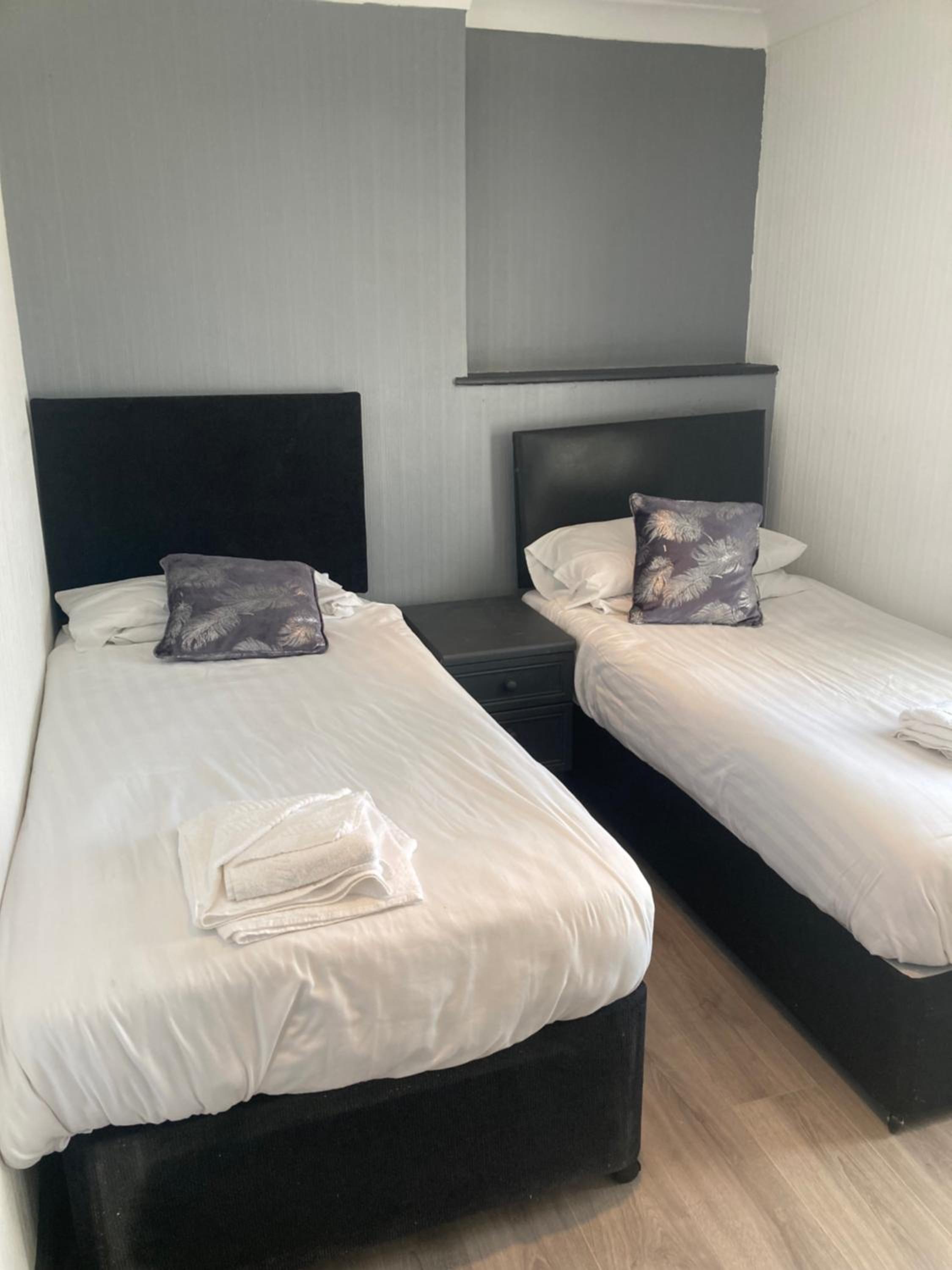 Family Double Room - Photo 4