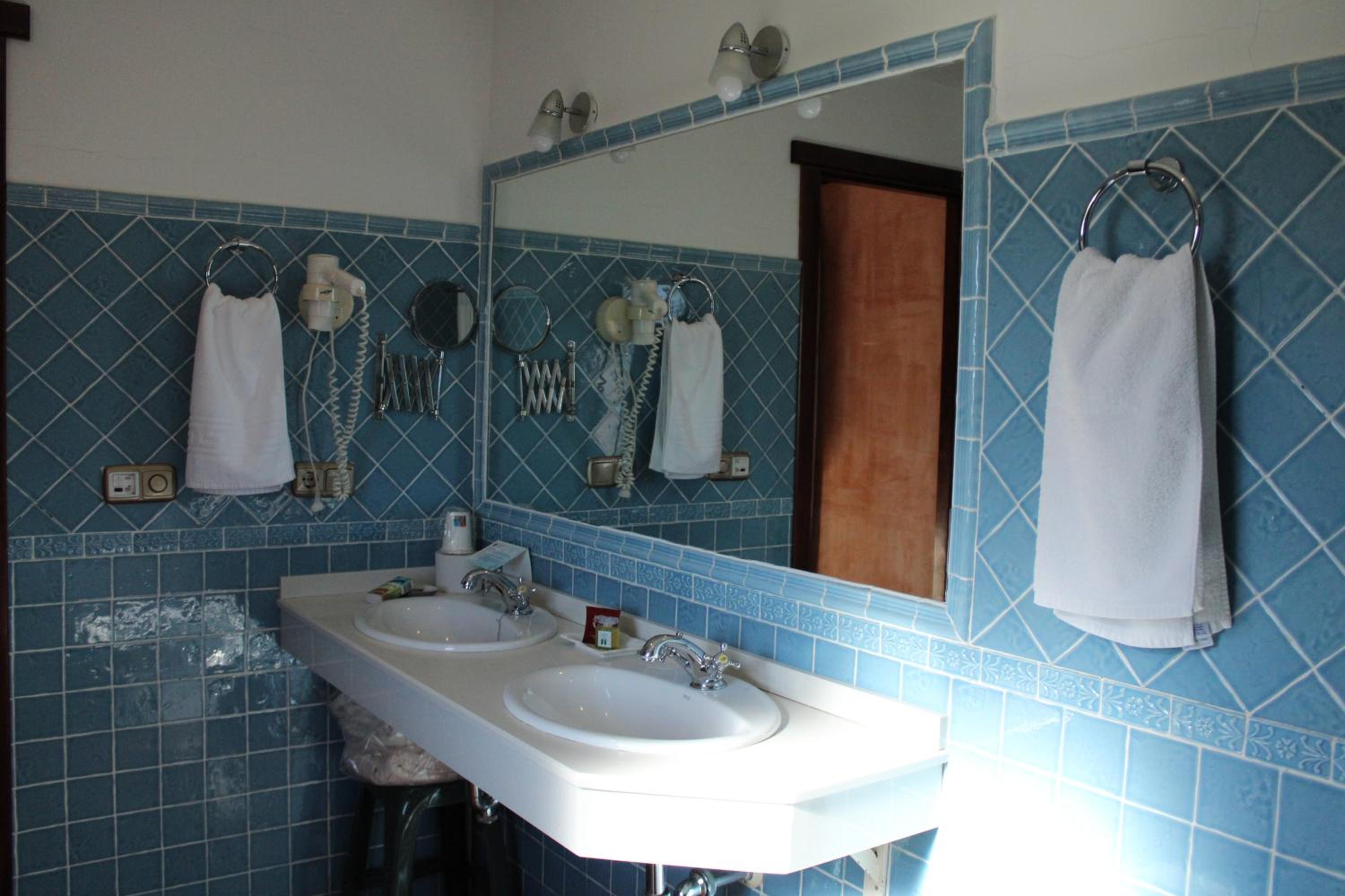 Suite - Photo 10