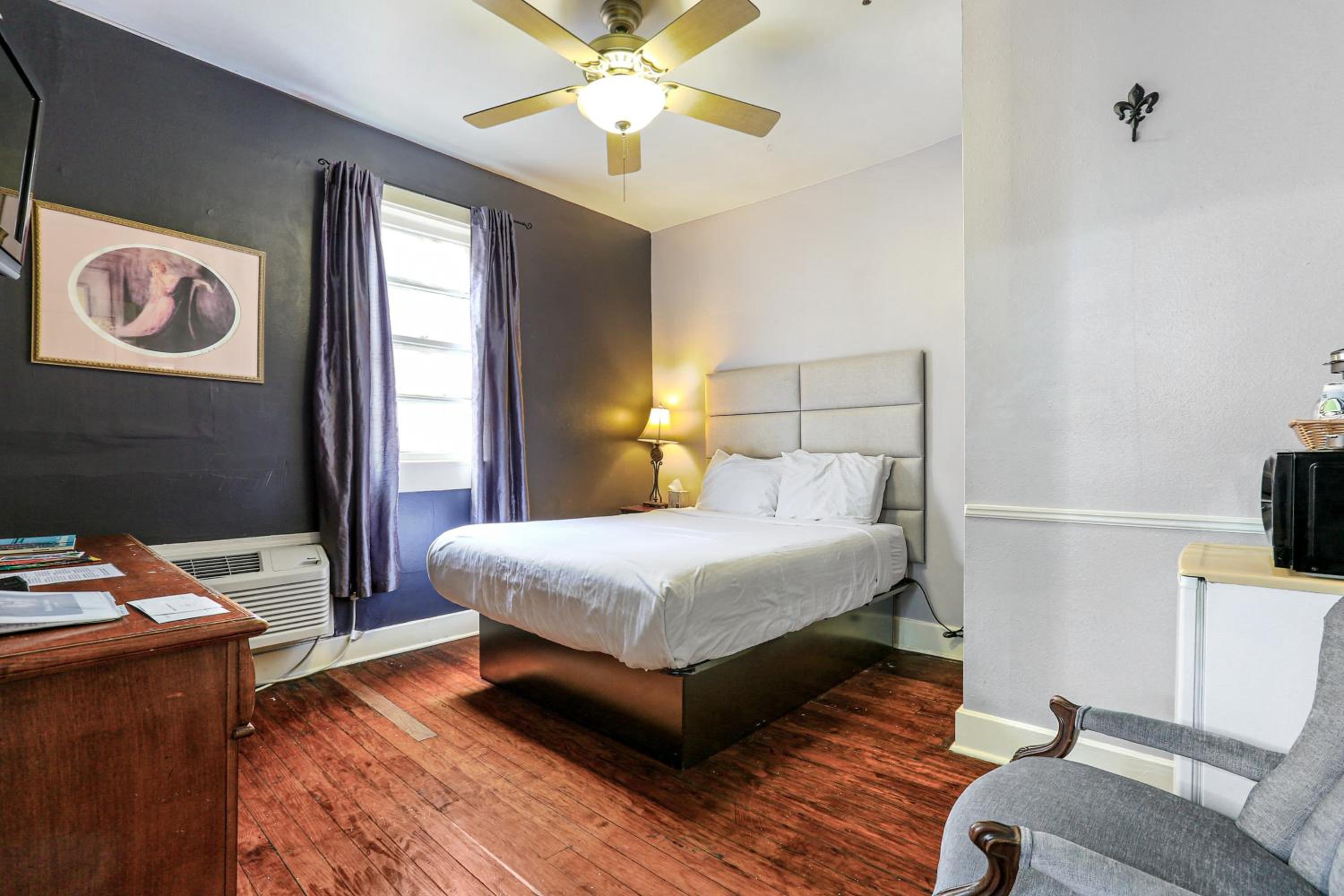 Standard Queen Room - Photo 2