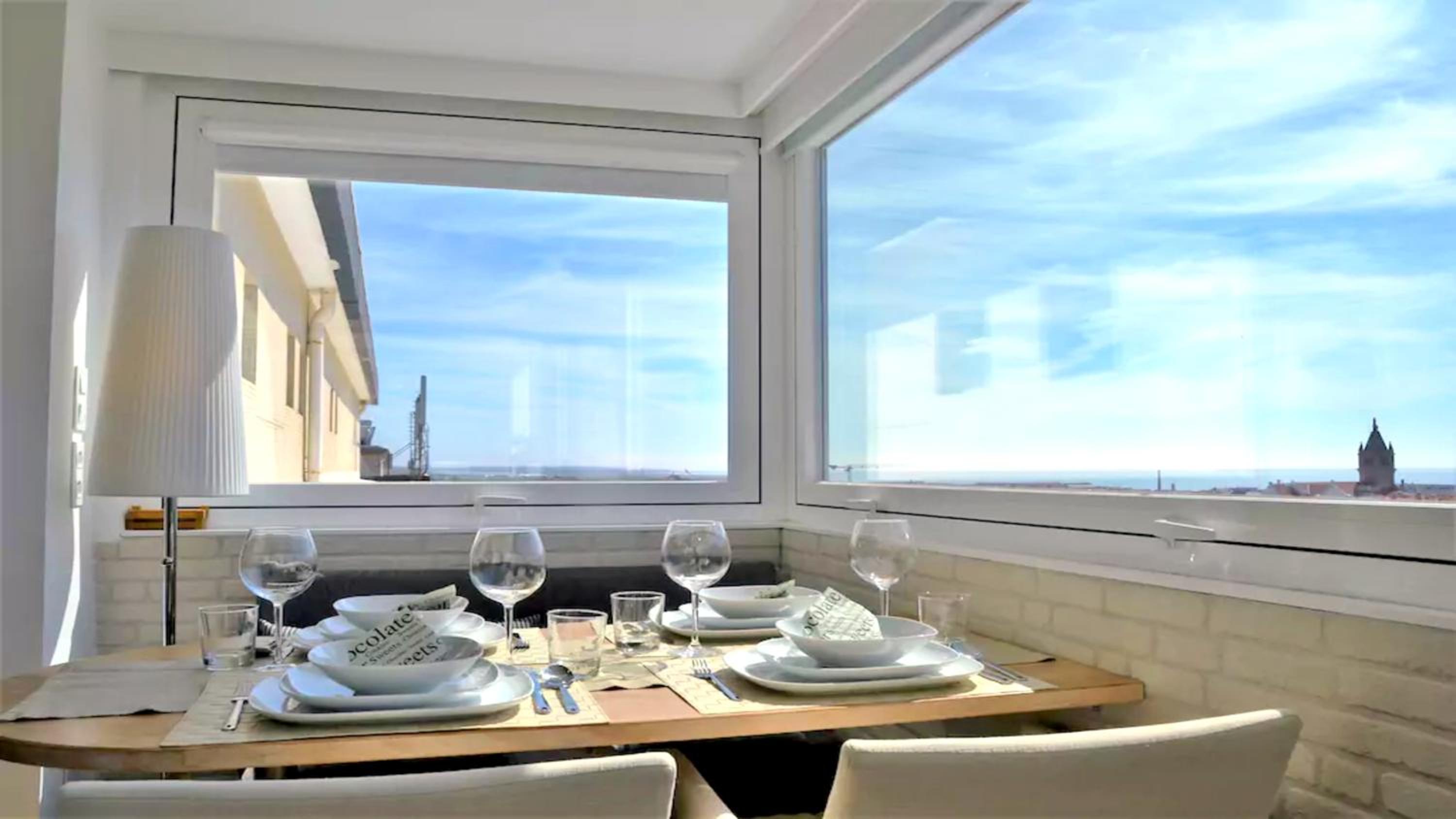 One-Bedroom Apartment with Sea View and Terrace - Photo 40