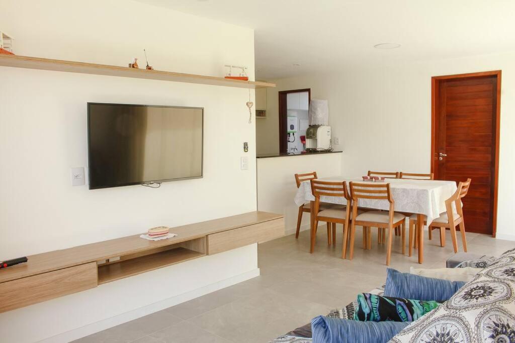 Three-Bedroom House photo 3