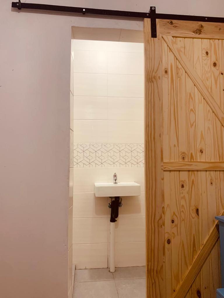 Budget Double Room photo 3
