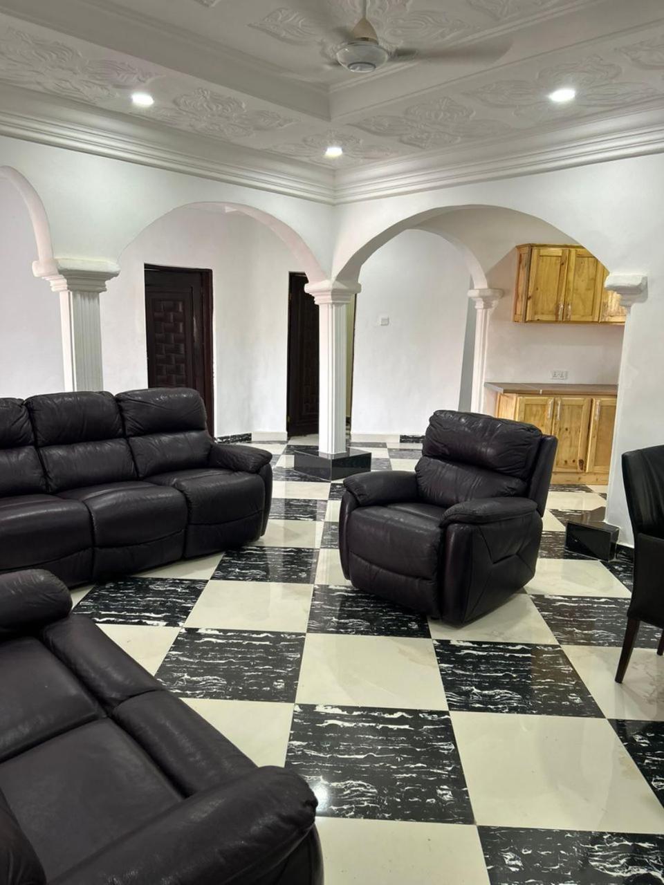 Three-Bedroom Apartment photo 1