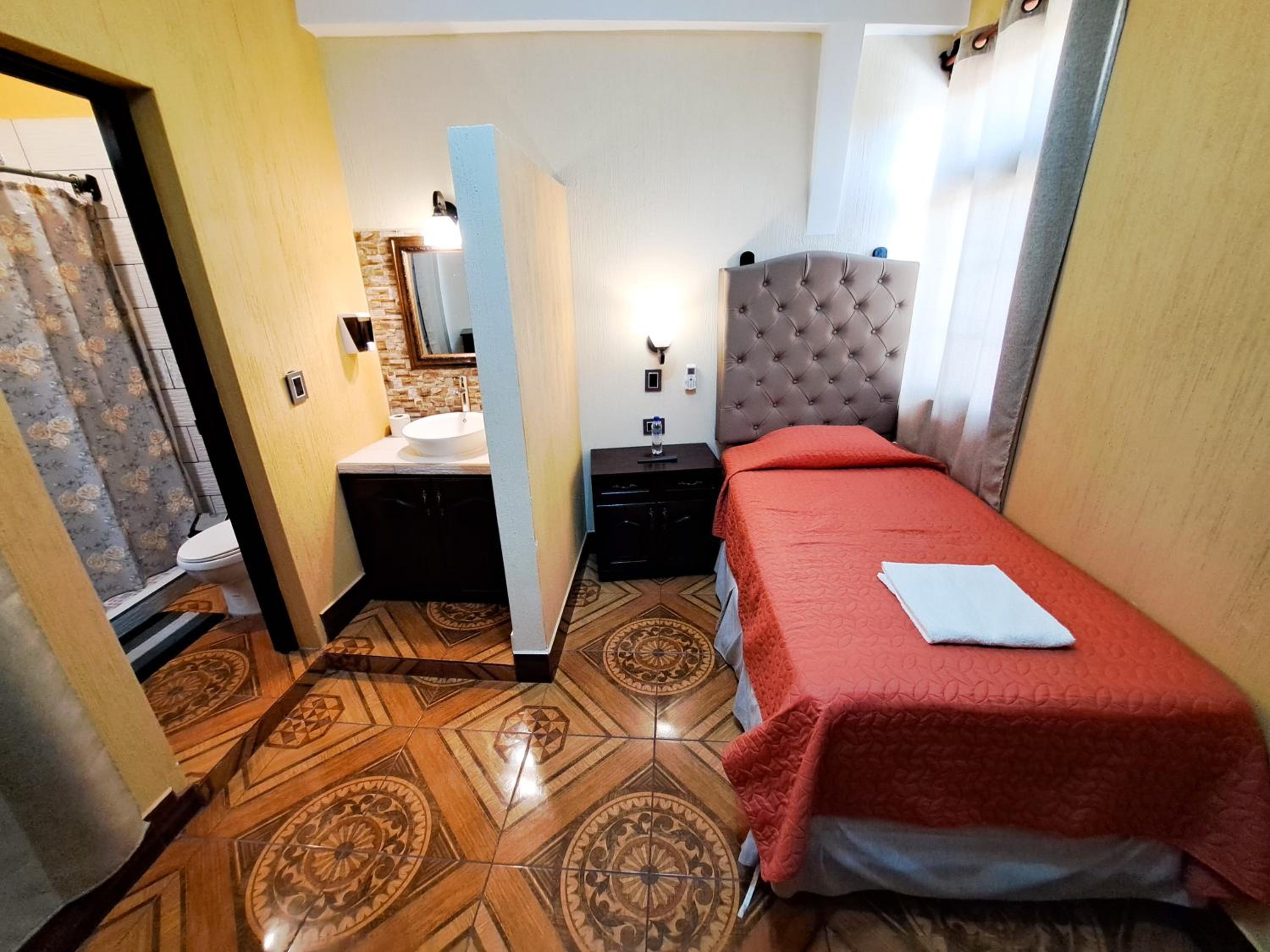Single Room photo 2