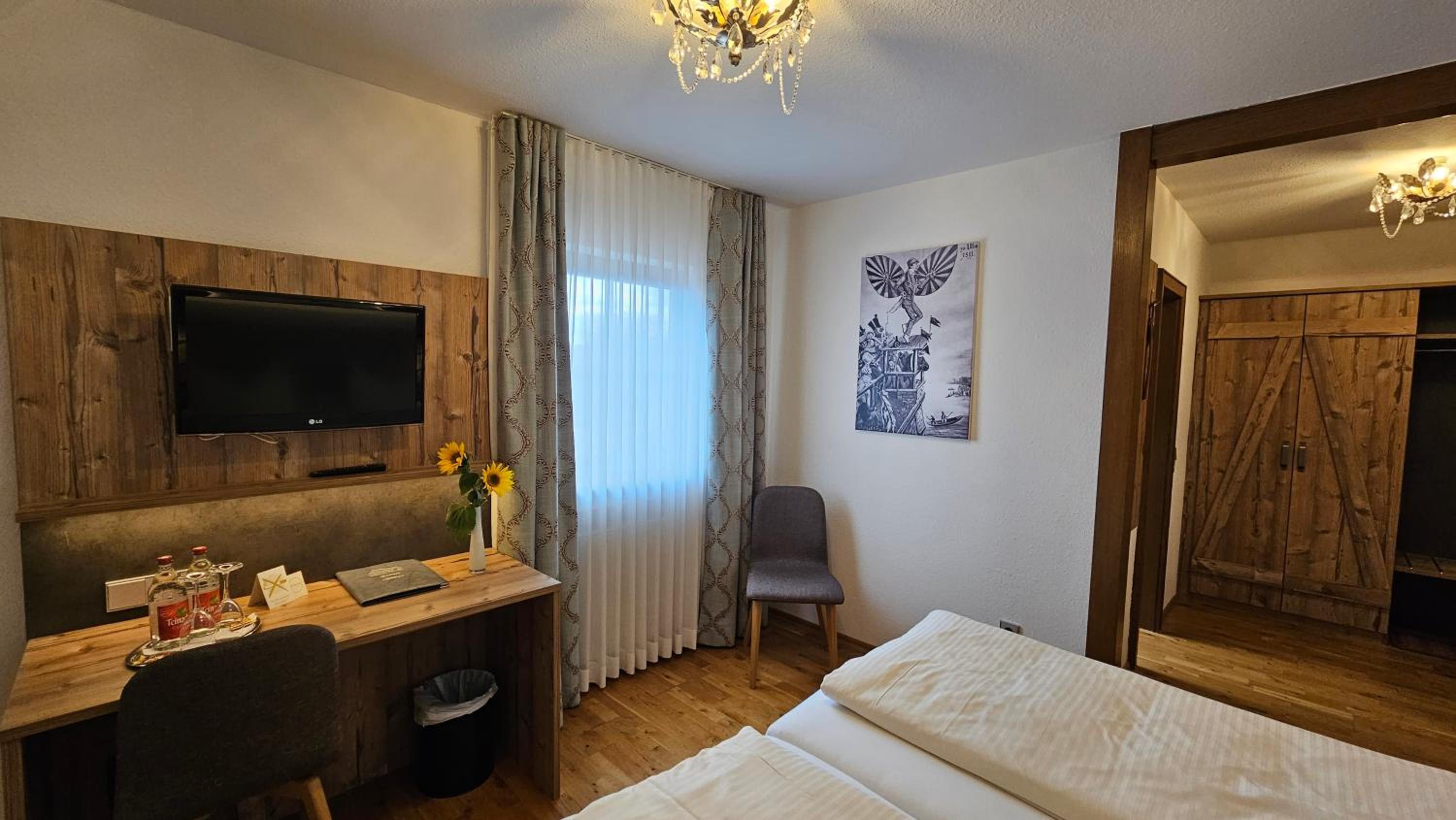Double Room - Photo 5