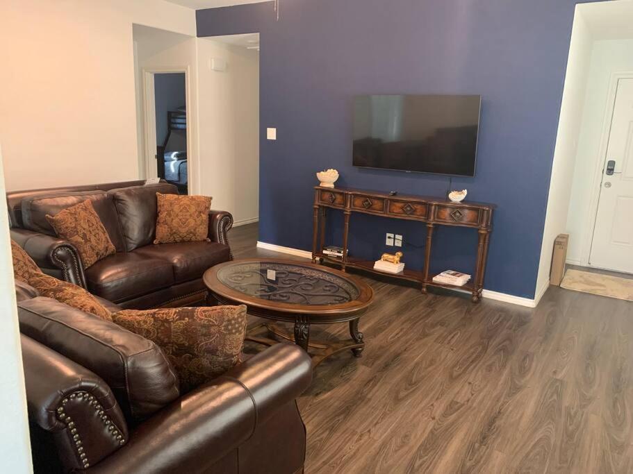 Four-Bedroom House photo 1
