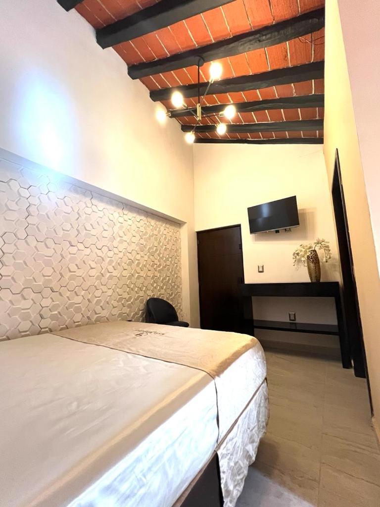 Small Double or Twin Room photo 2