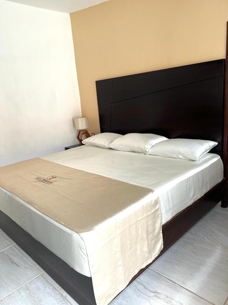 Standard King Room photo 1