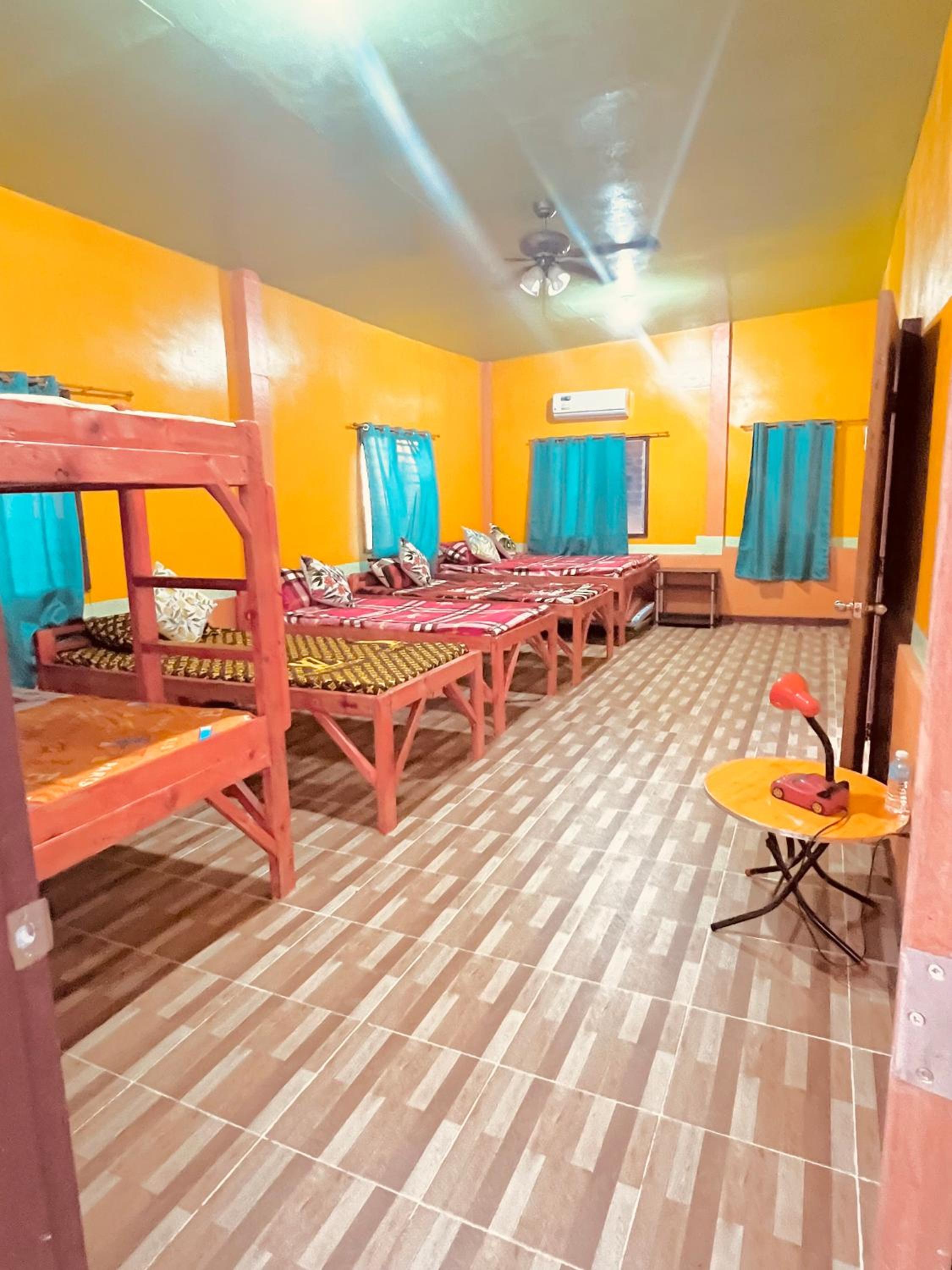 Mixed Dormitory Room