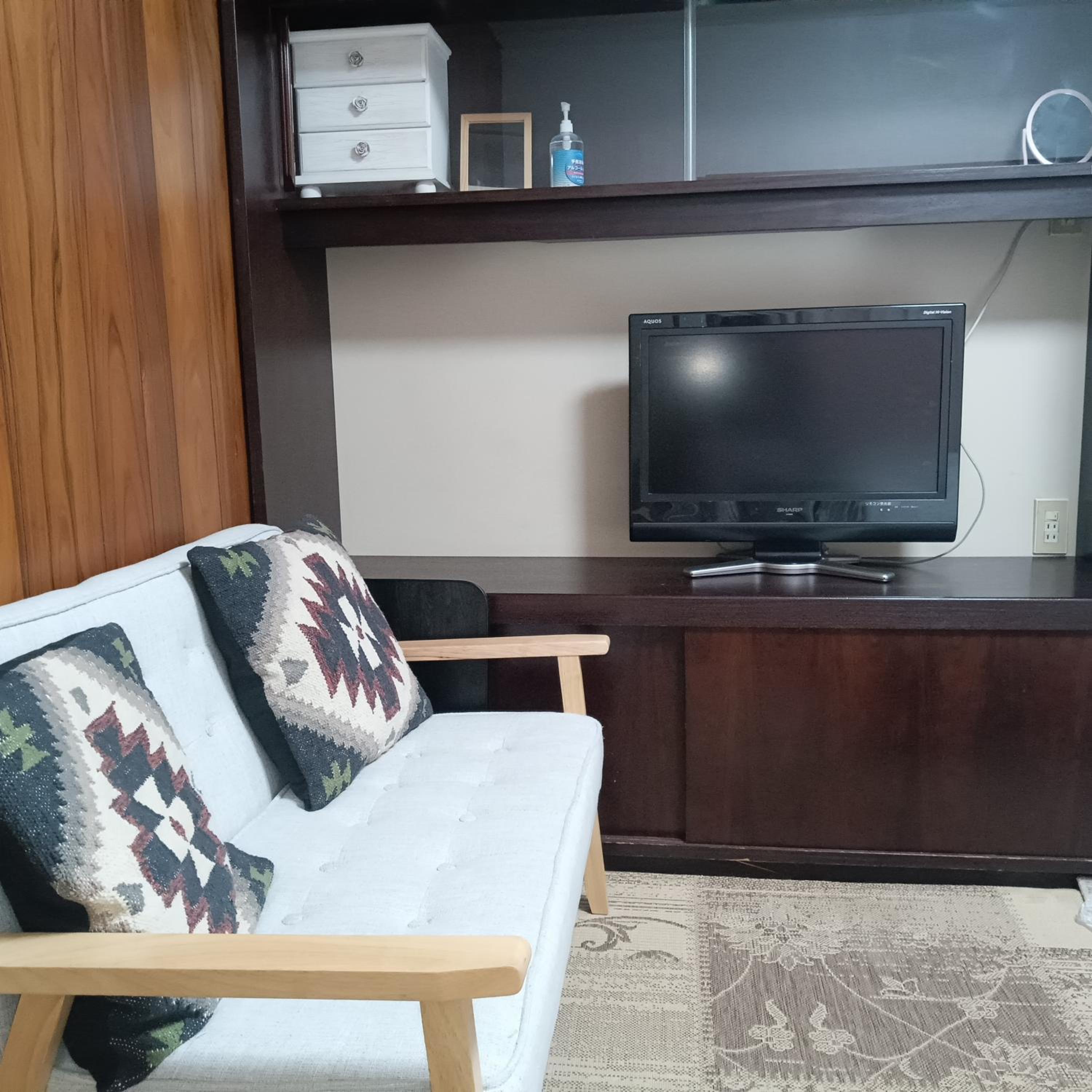 Queen Room photo 2