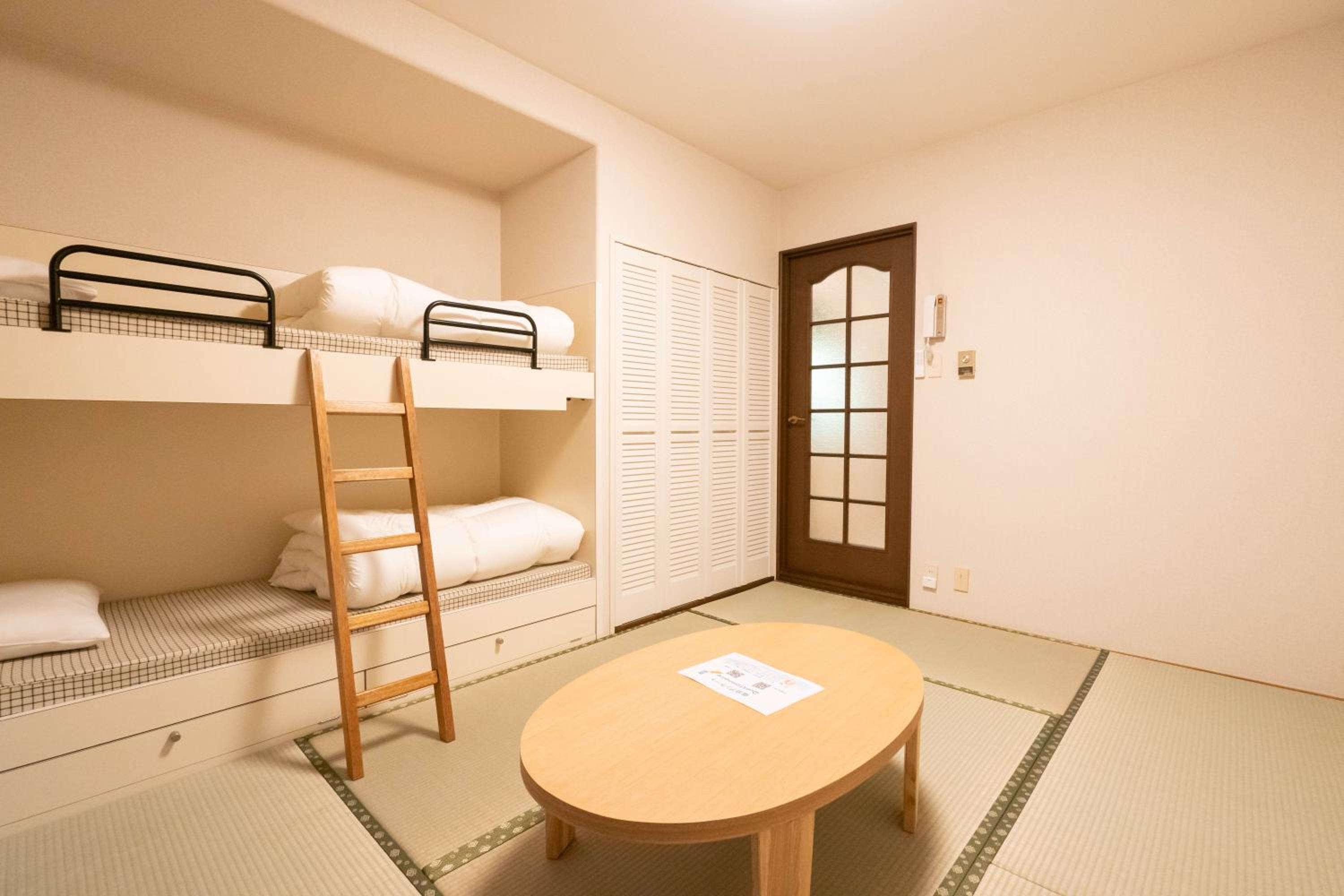 标准和式房 715