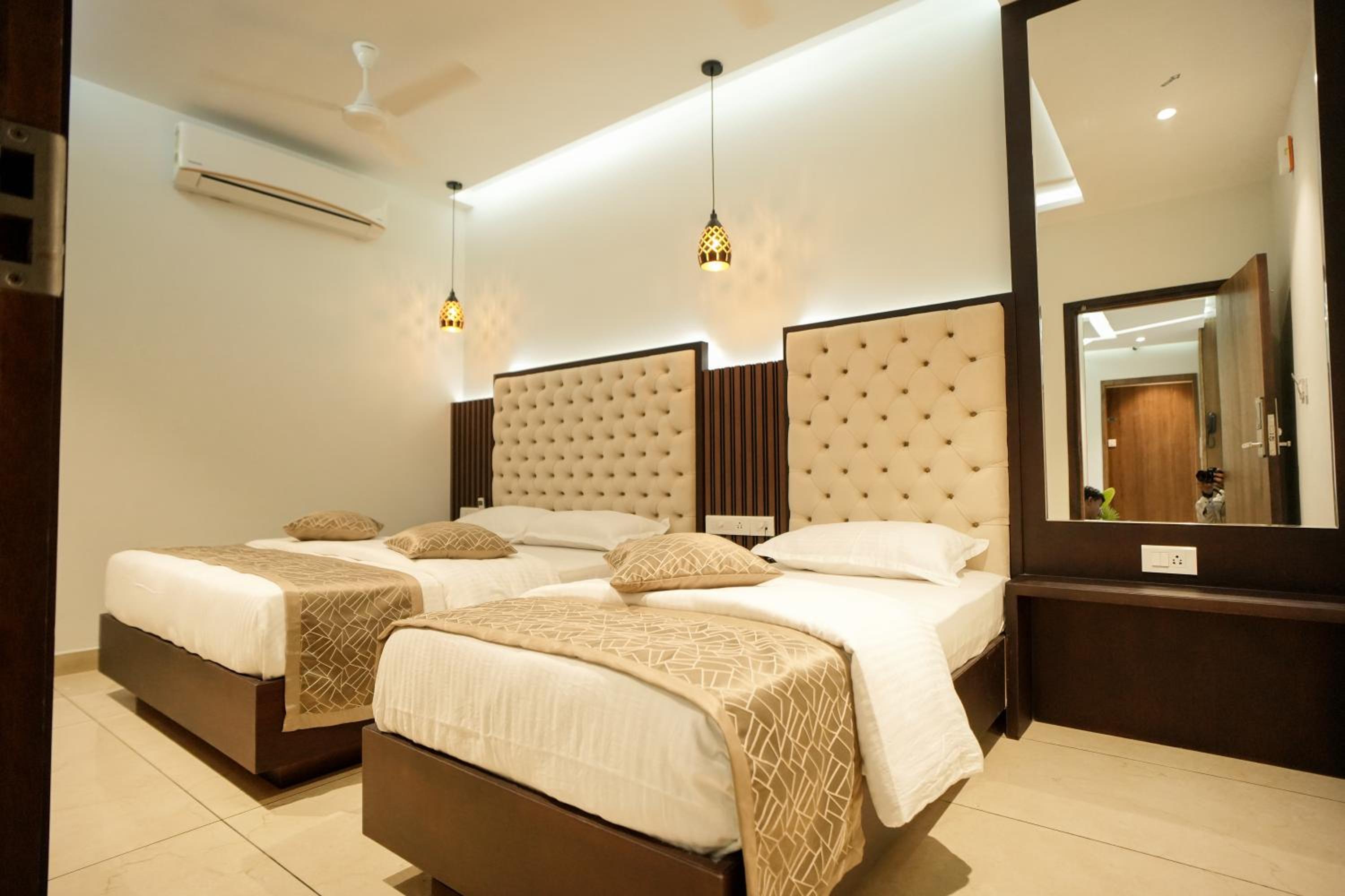 Superior Triple Room photo 2