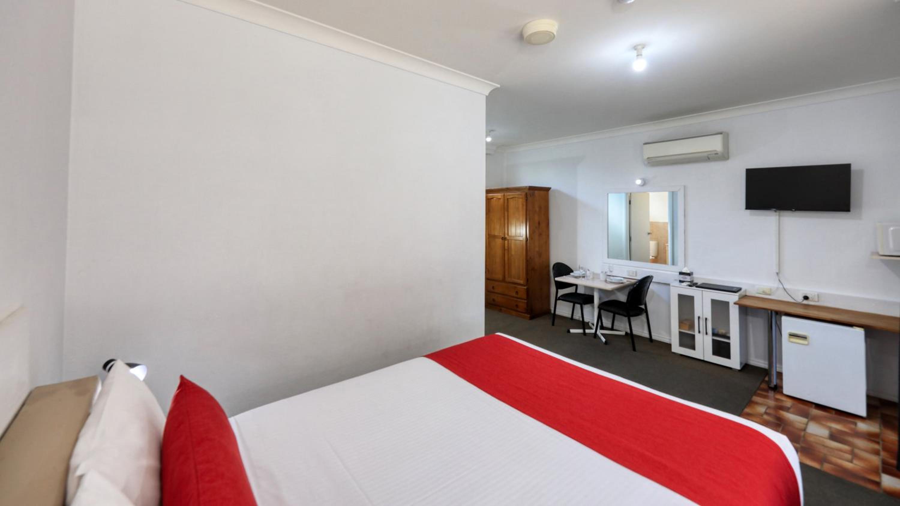 Standard Double Room photo 3