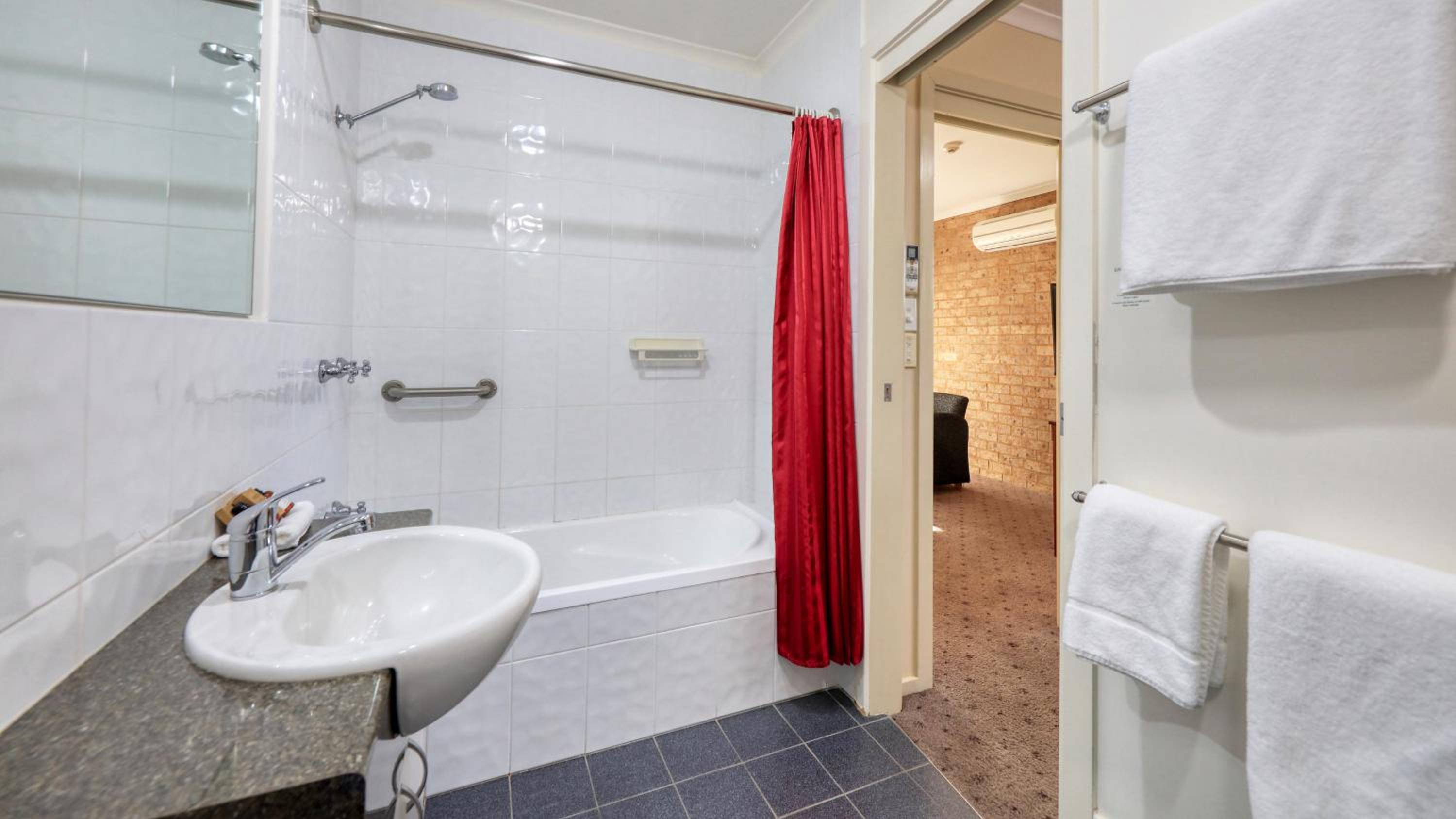 King Suite photo 3