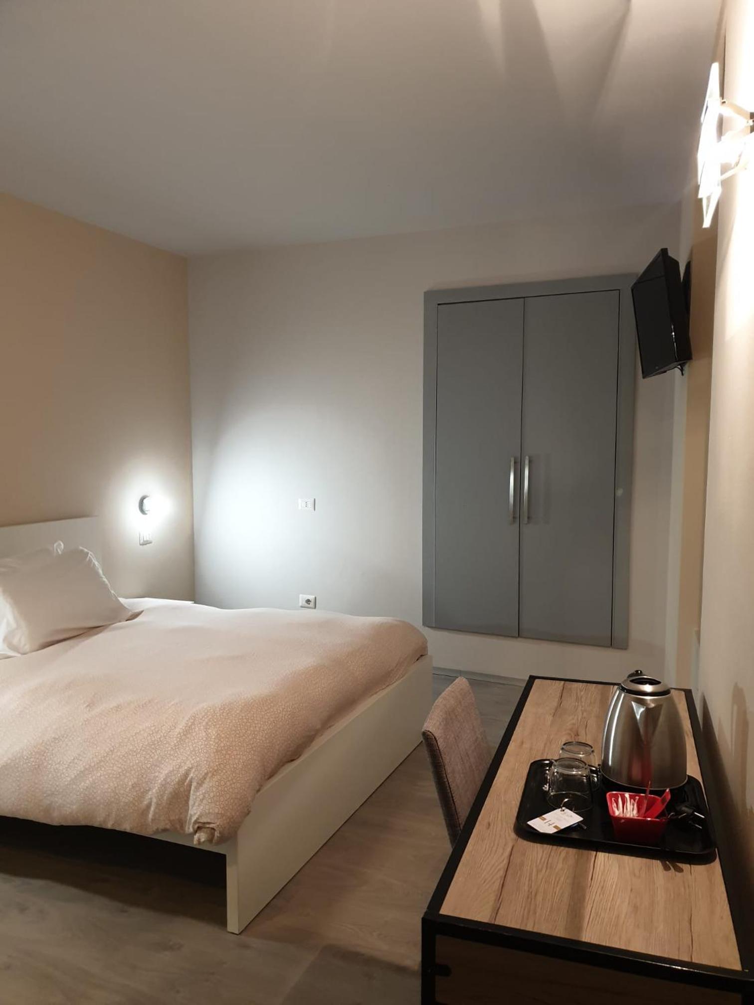 Superior Double Room - Photo 4