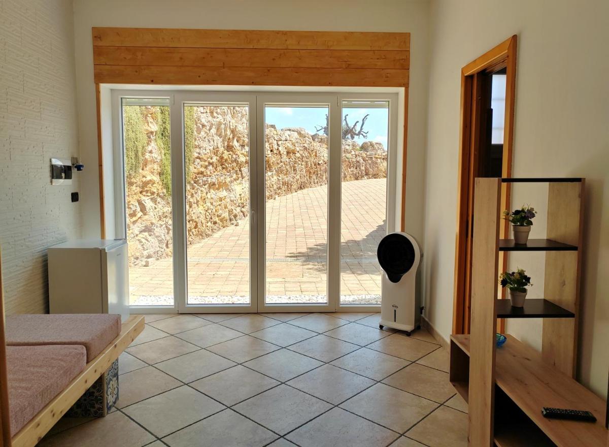 Two-Bedroom House photo 3