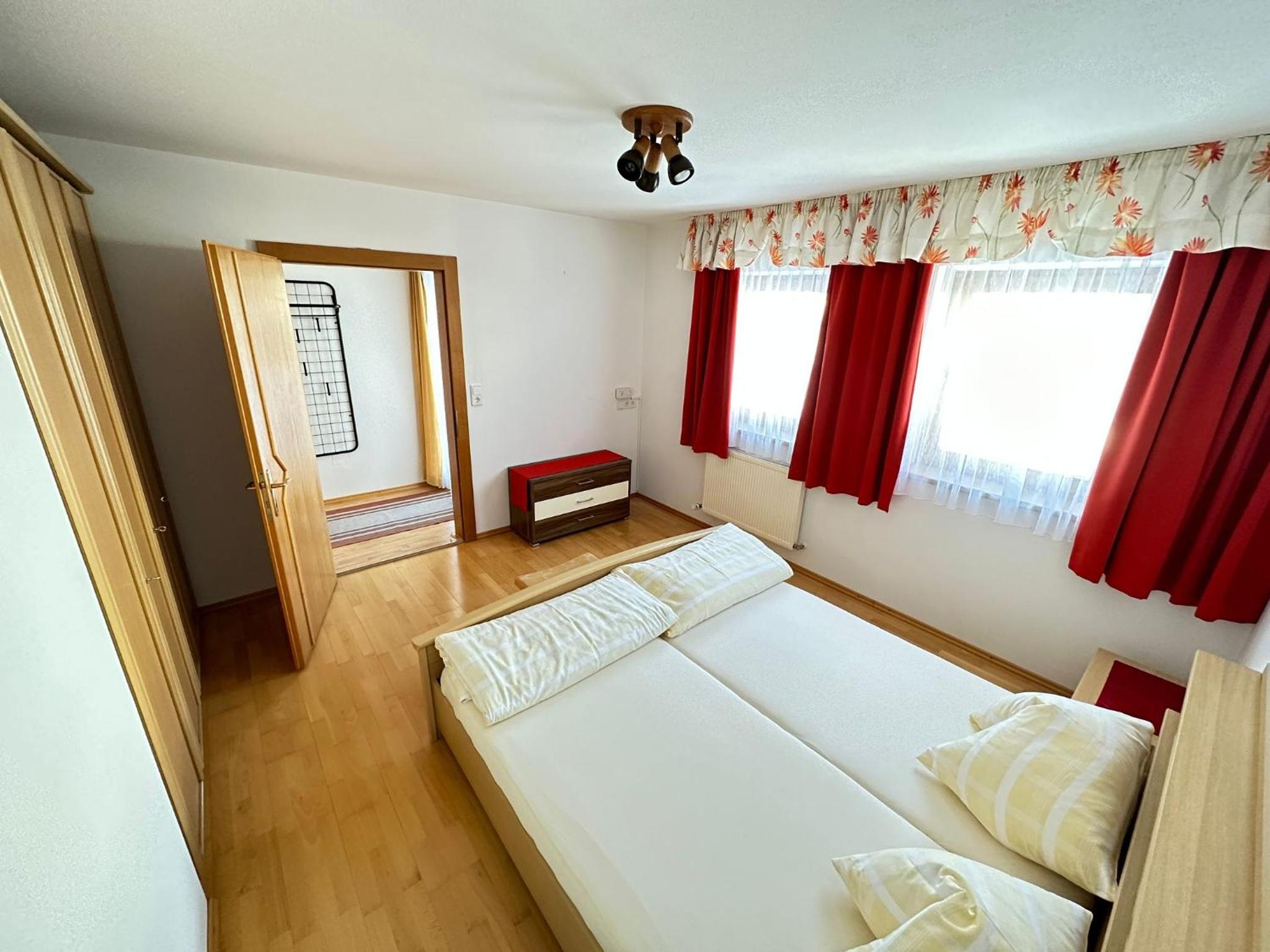 Two-Bedroom Apartment with Terrace photo 3