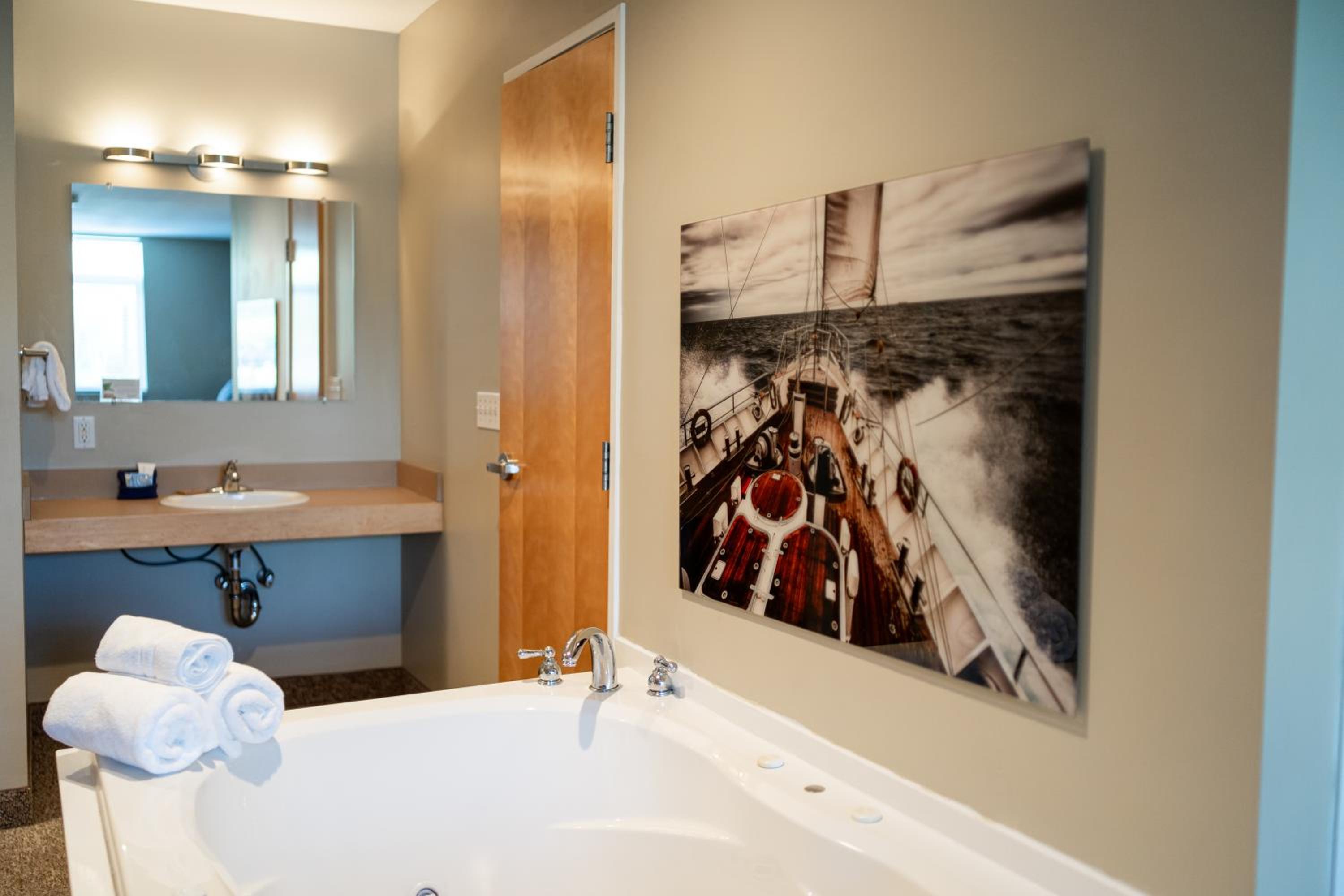 Deluxe Room with City View photo 2