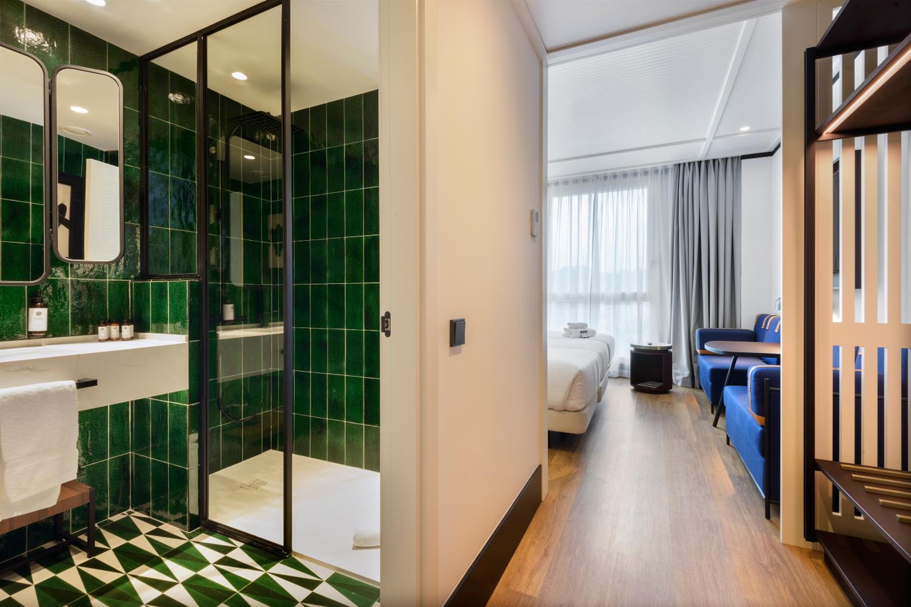 Triple Room (2 Adults + 1 Child) - Photo 3