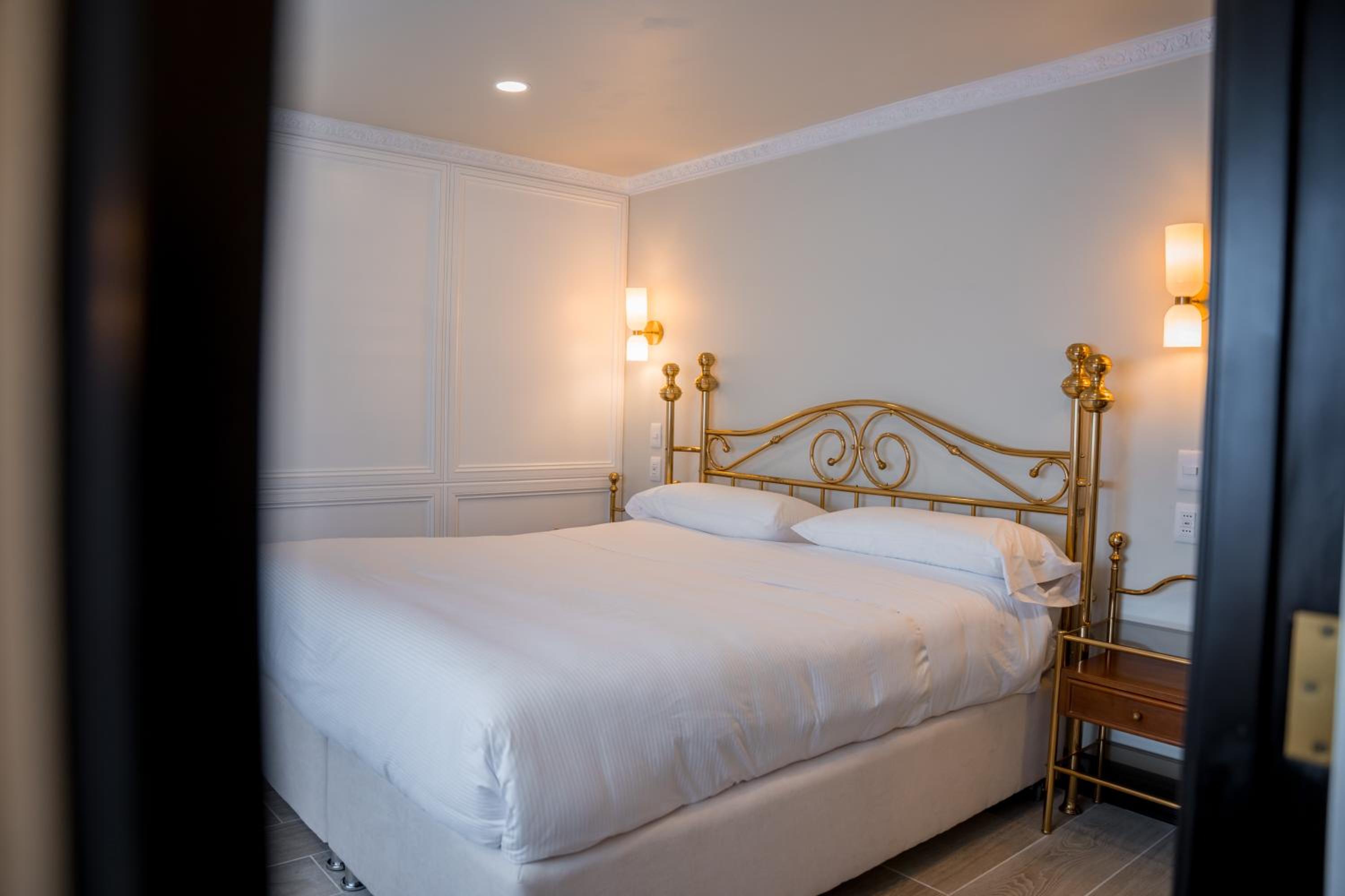 Queen Suite photo 2