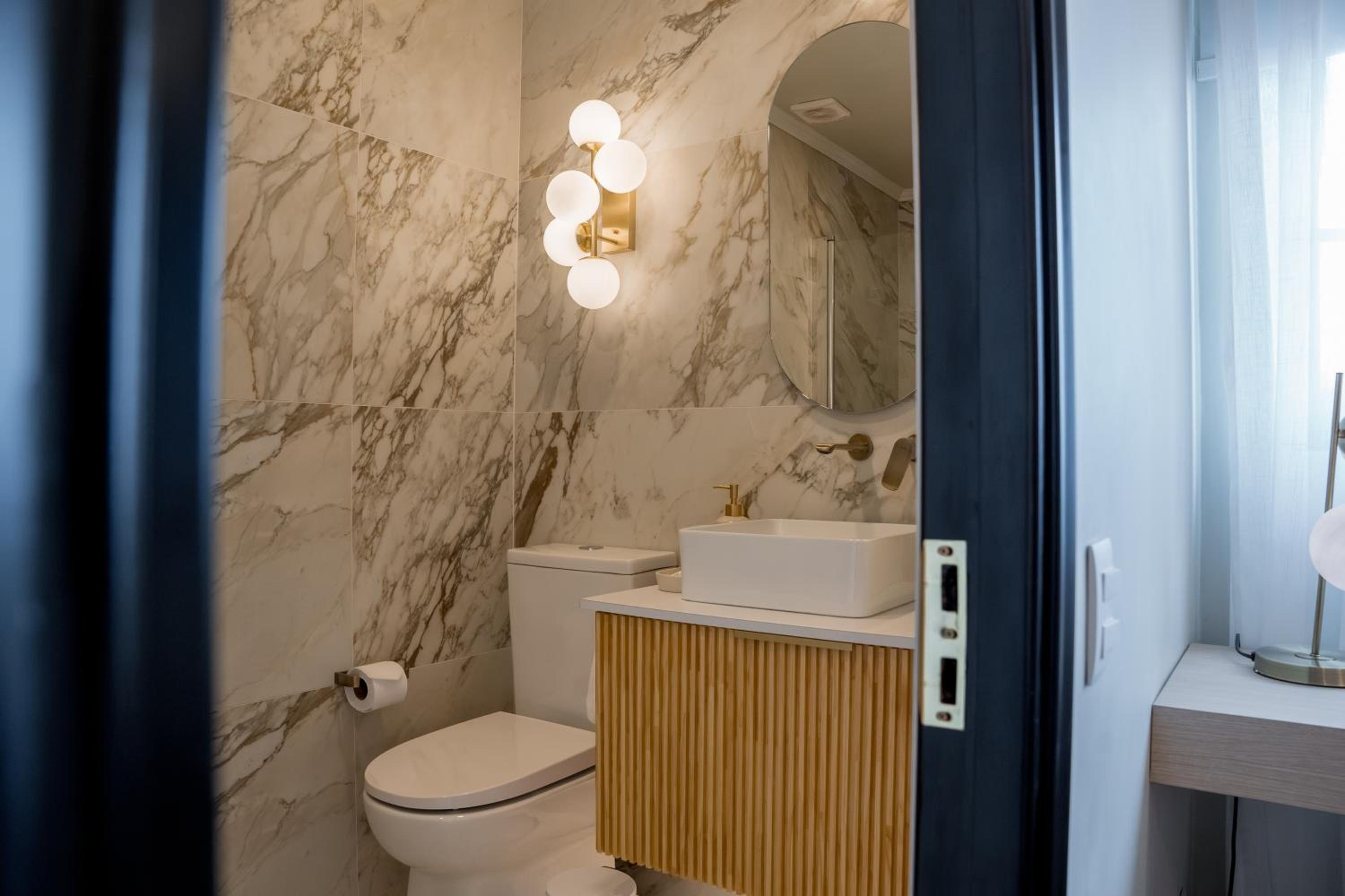 Queen Suite photo 3
