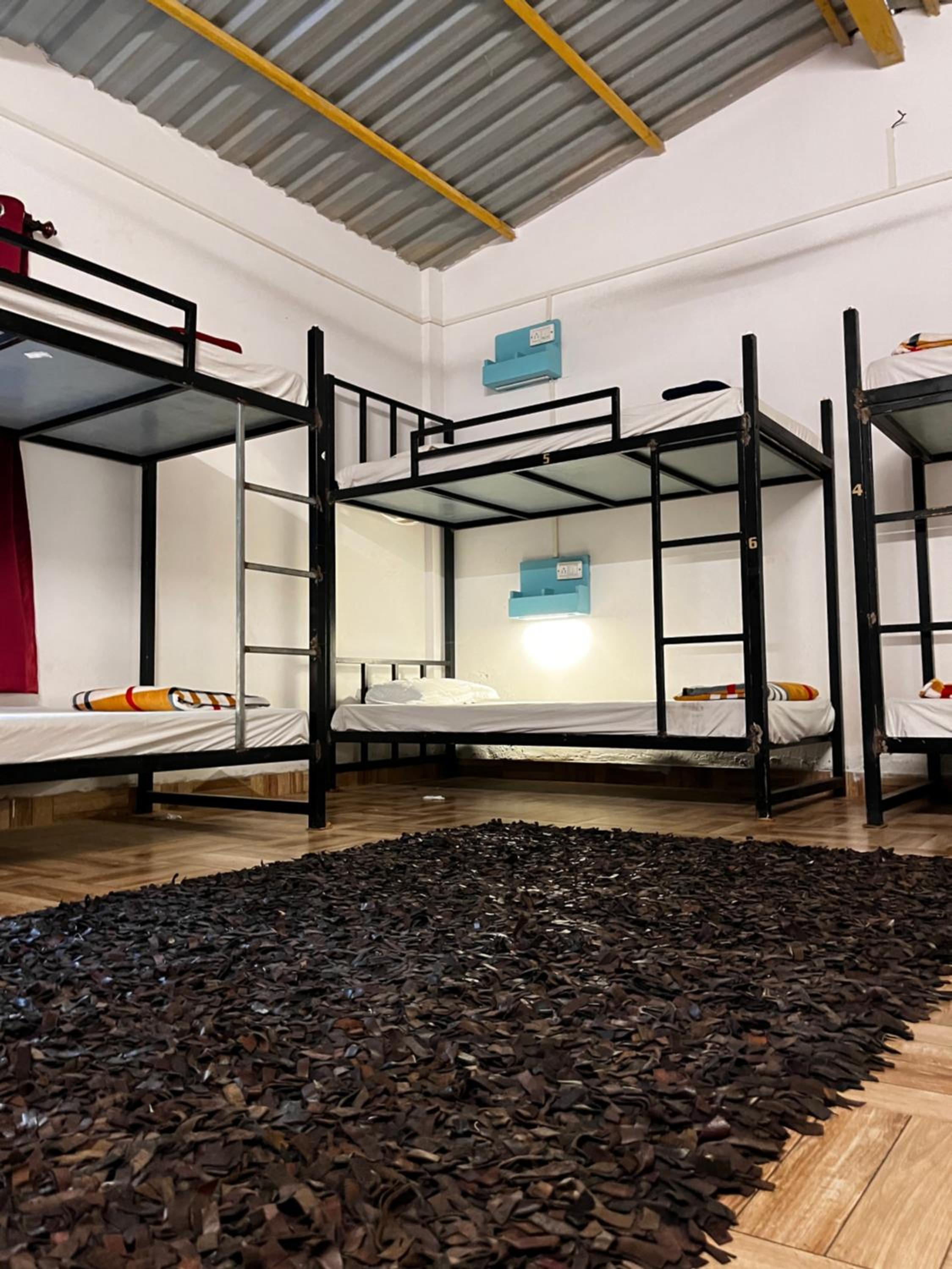Bed in 10-Bed Mixed Dormitory Room photo 1