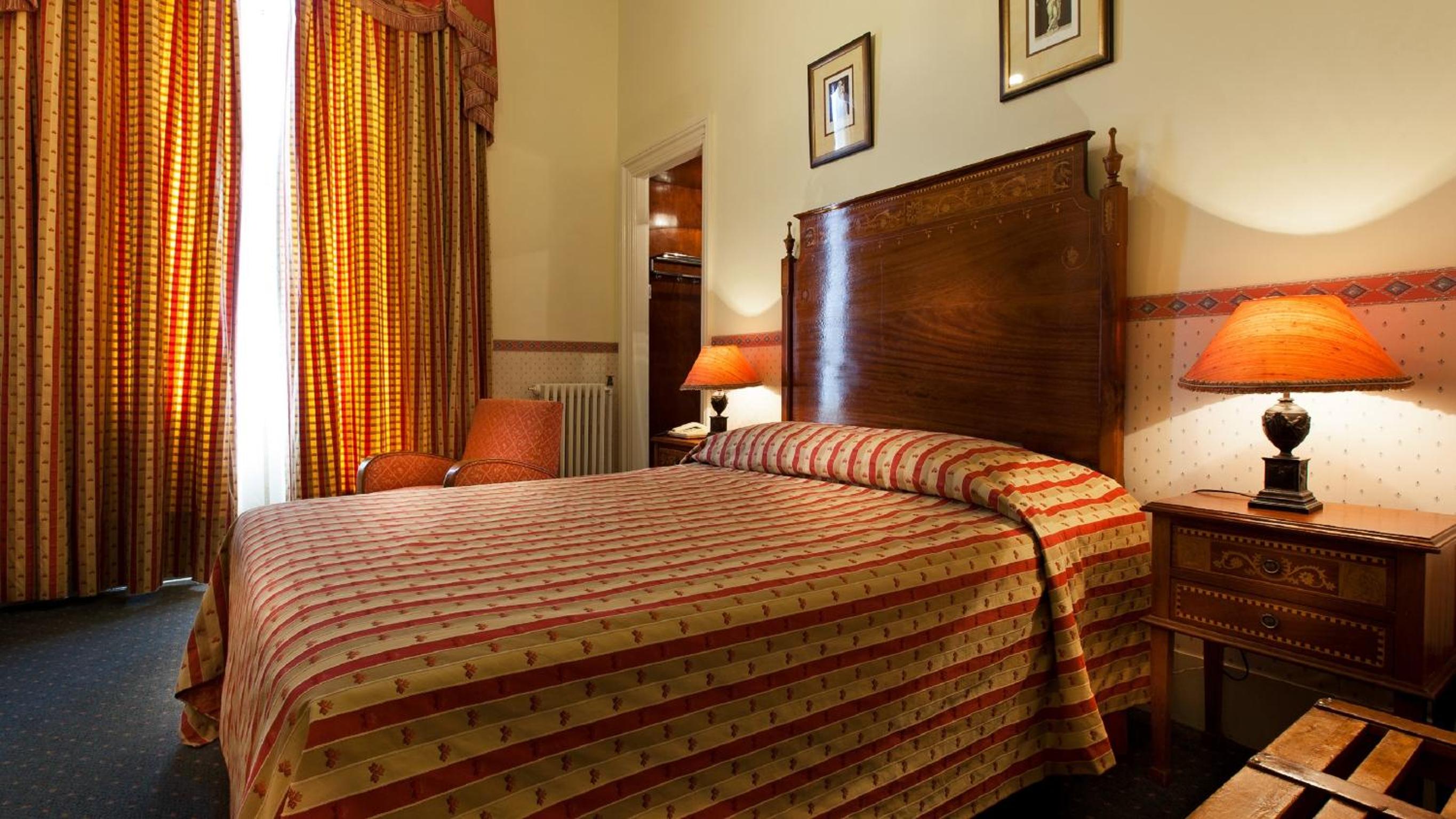 Classic Double or Twin Room - Photo 4