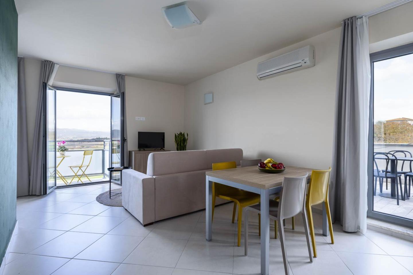 Studio Apartment photo 1