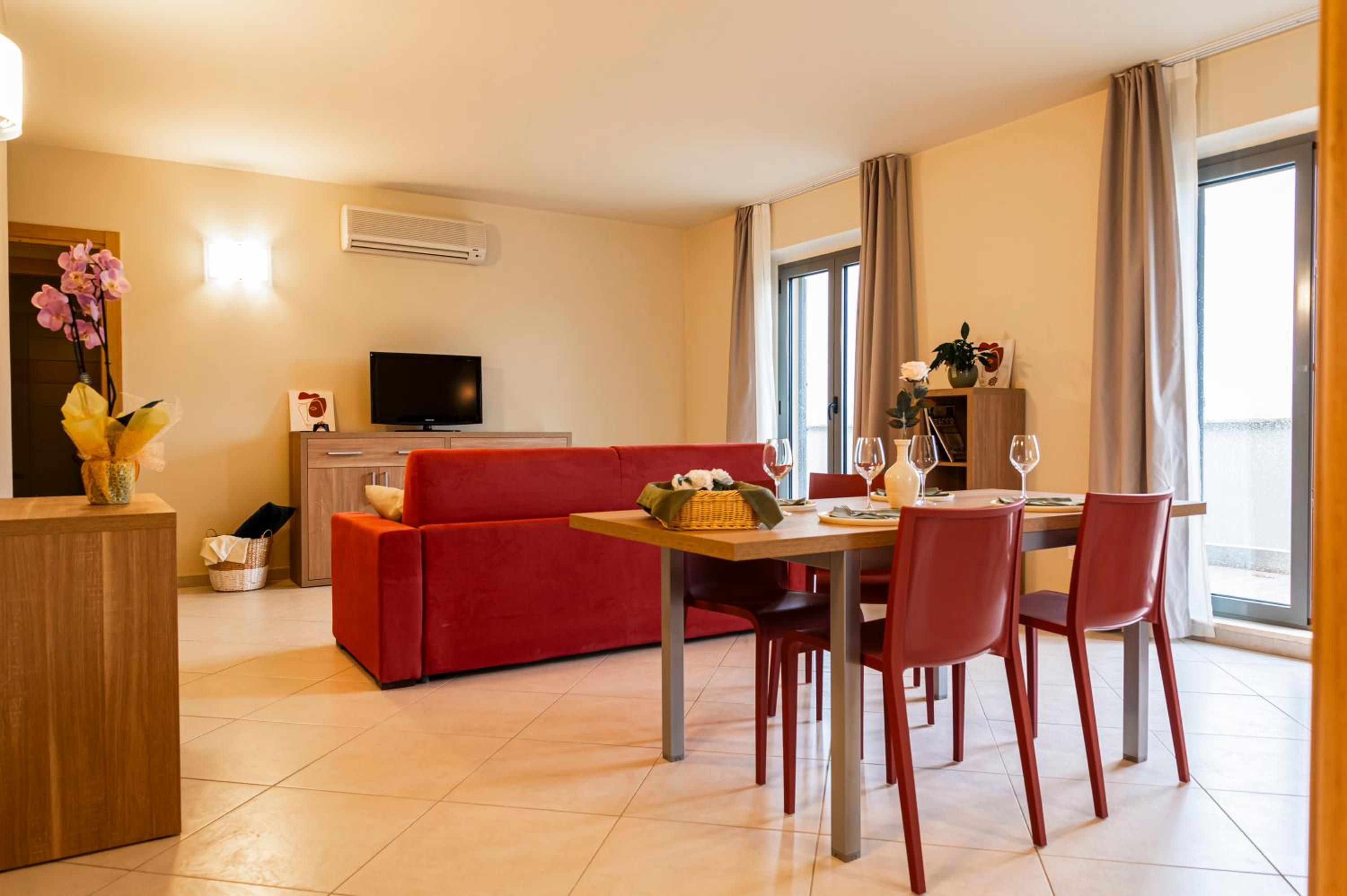 Deluxe Suite photo 2